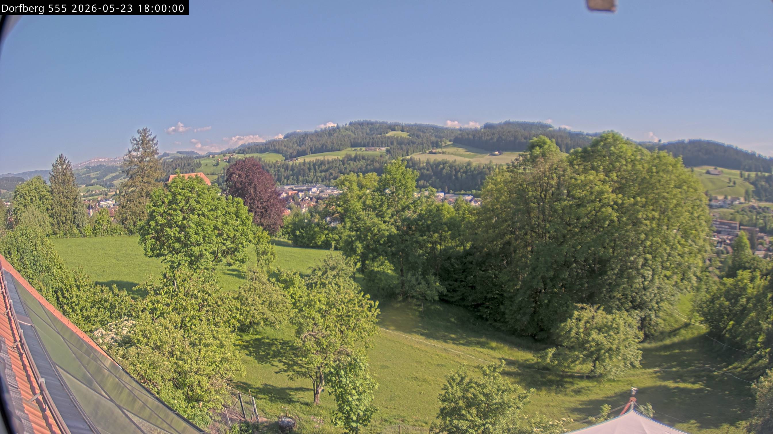 Webcam-Bild: Aussicht vom Dorfberg in Langnau 20260523-180000