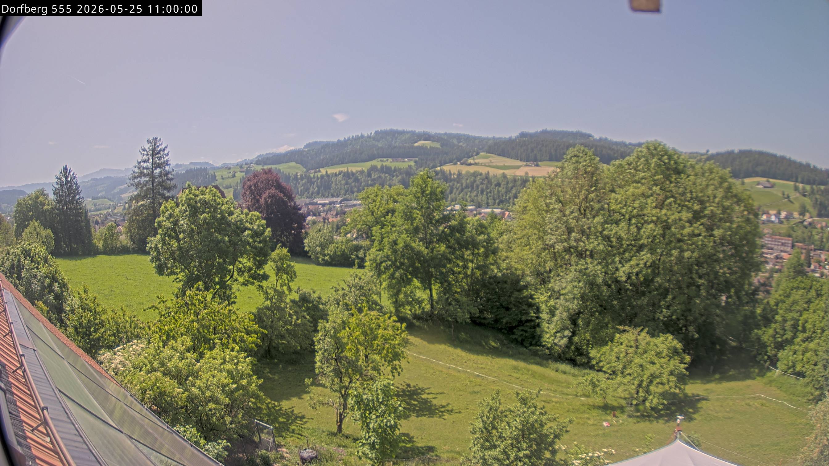 Webcam-Bild: Aussicht vom Dorfberg in Langnau 20260525-110000