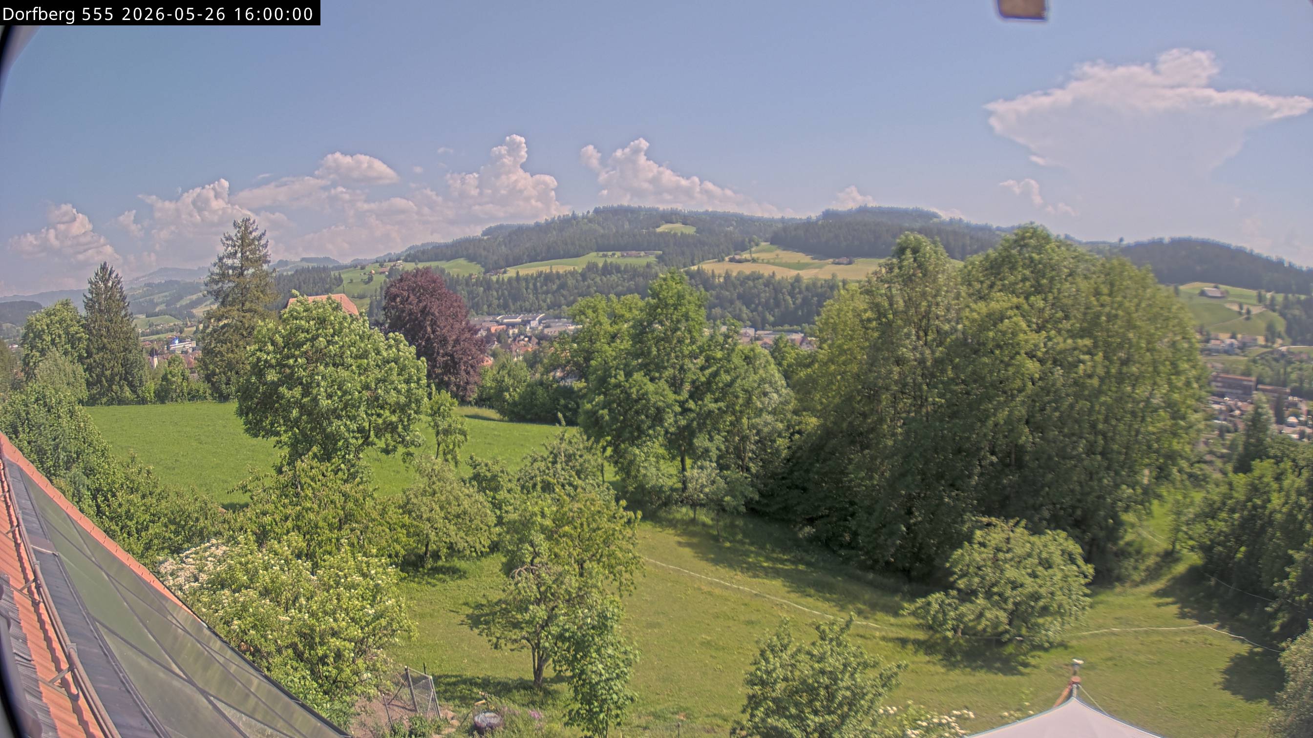 Webcam-Bild: Aussicht vom Dorfberg in Langnau 20260526-160000