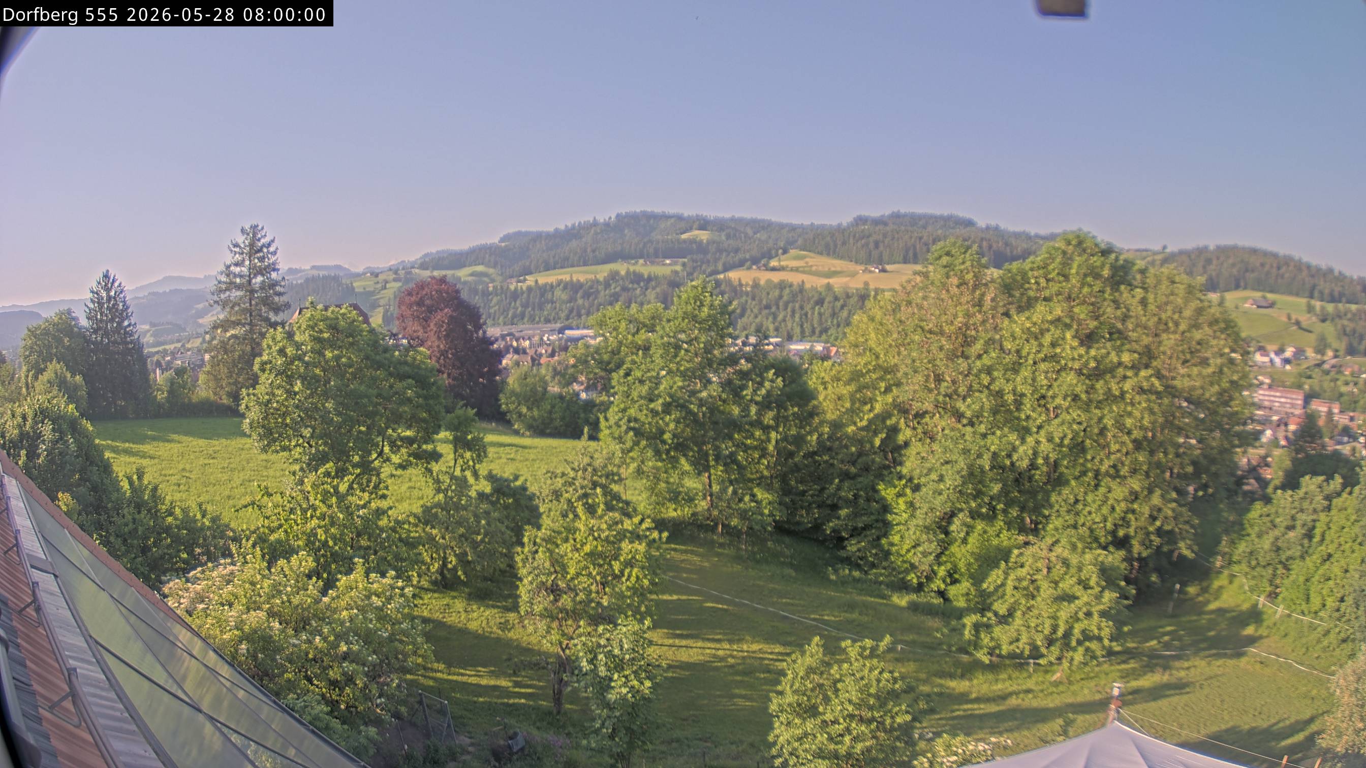 Webcam-Bild: Aussicht vom Dorfberg in Langnau 20260528-080000