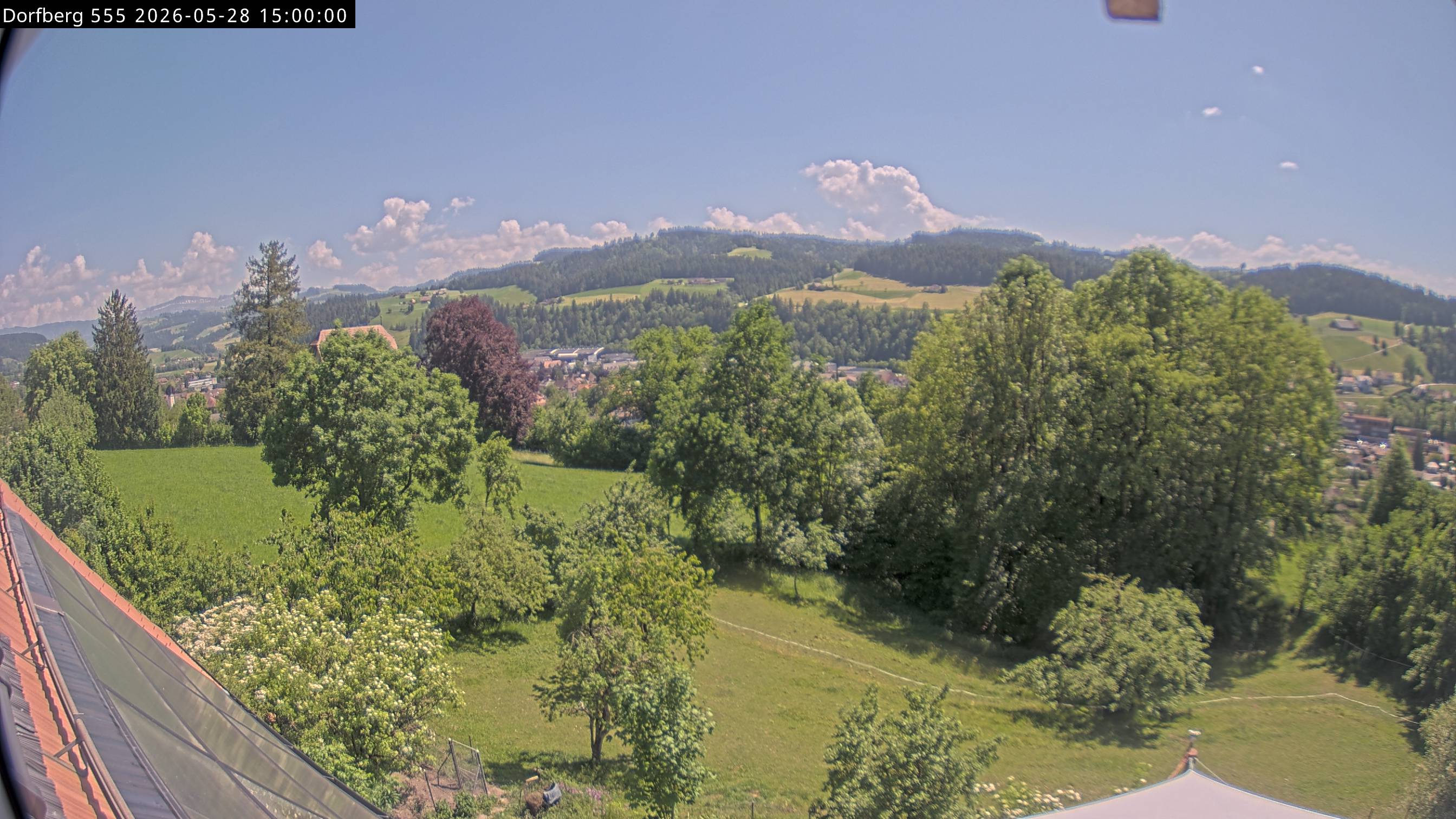 Webcam-Bild: Aussicht vom Dorfberg in Langnau 20260528-150000