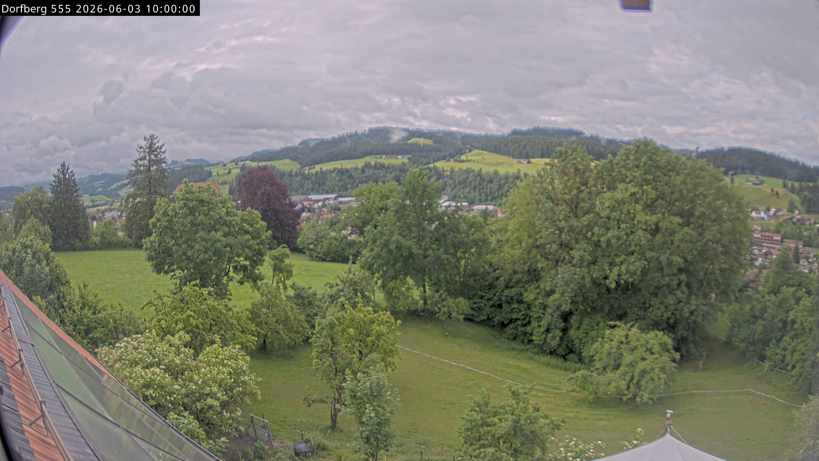 Webcam-Bild: Aussicht vom Dorfberg in Langnau 20260603-100000