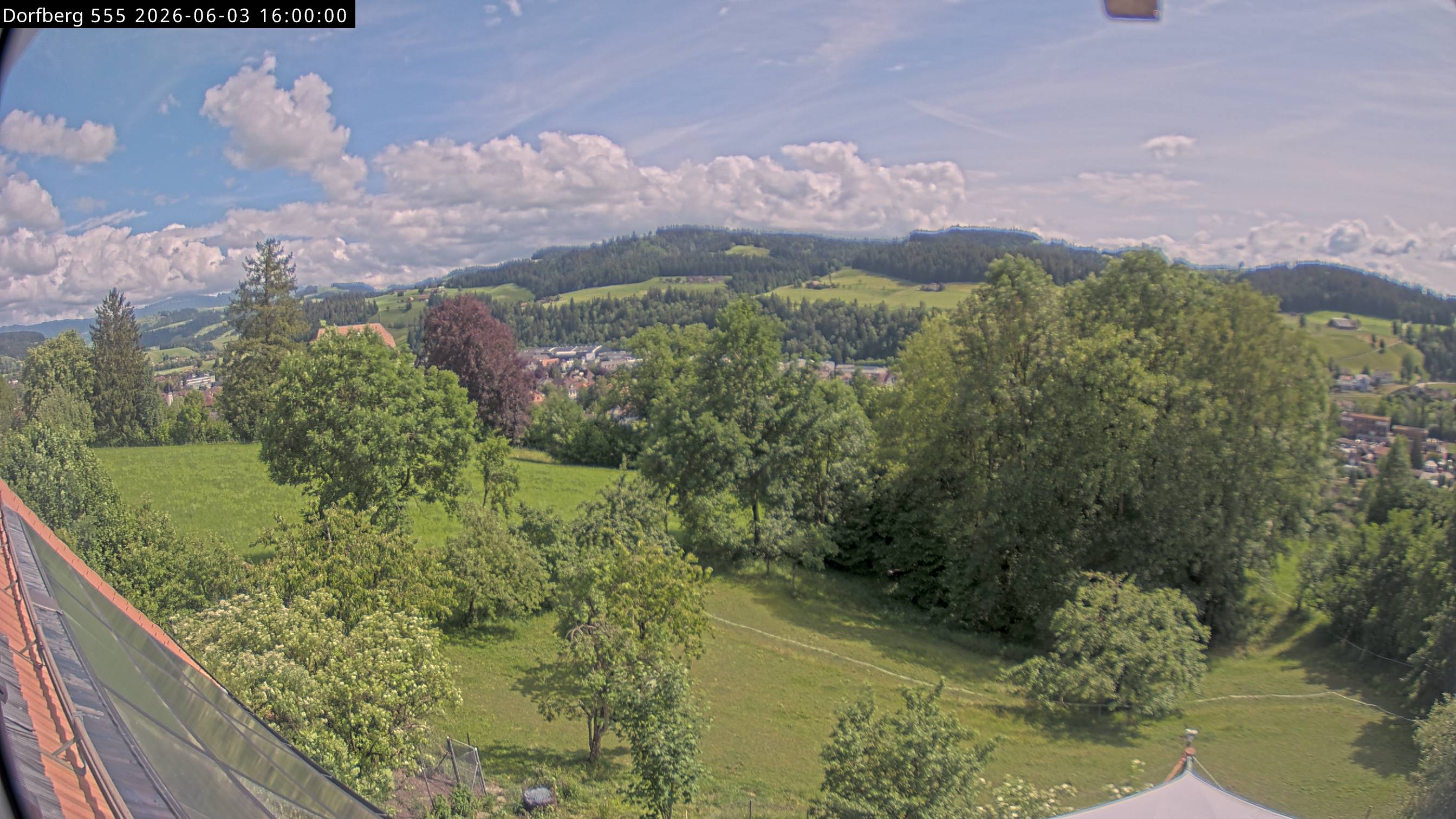 Webcam-Bild: Aussicht vom Dorfberg in Langnau 20260603-160000