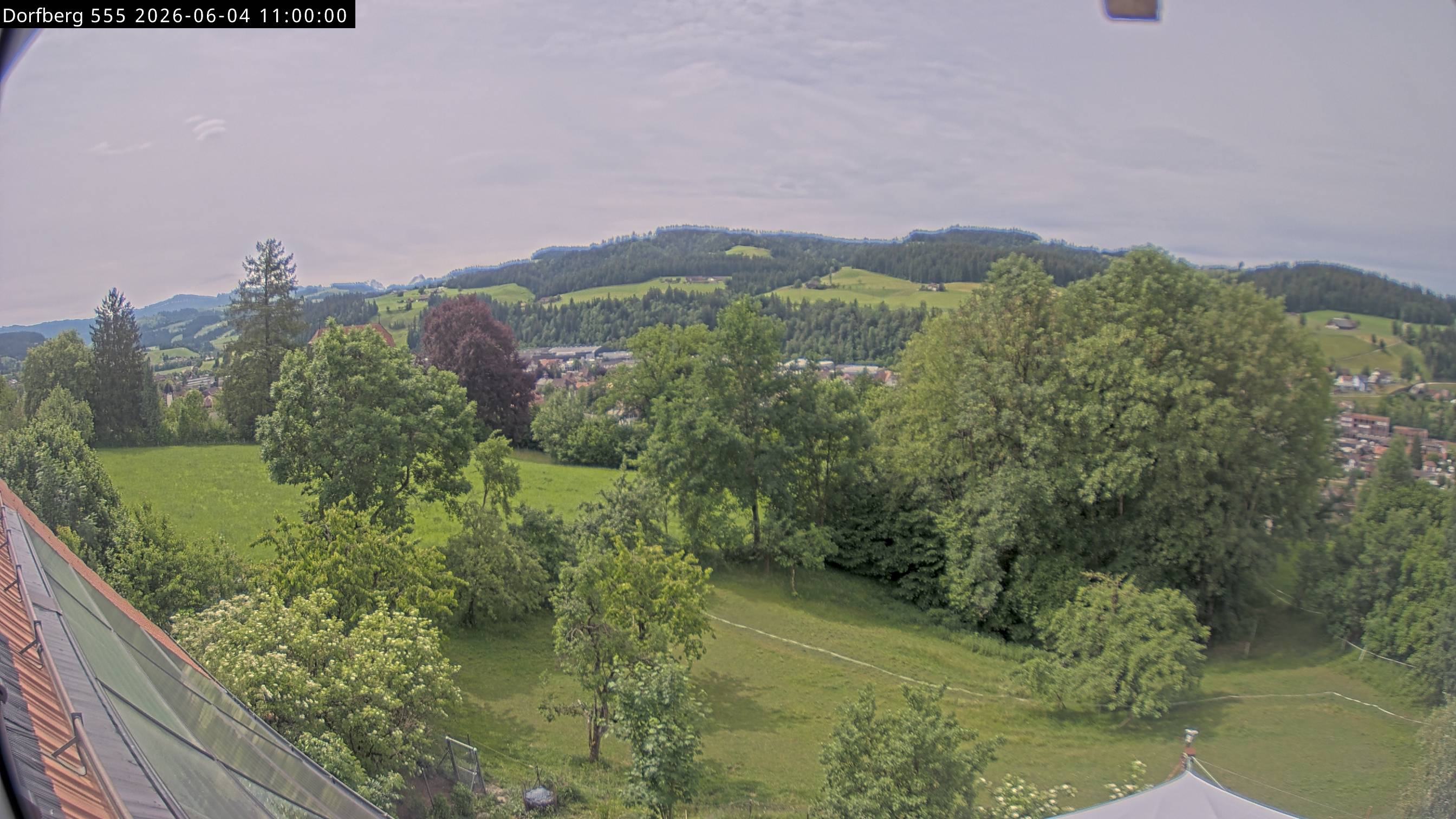 Webcam-Bild: Aussicht vom Dorfberg in Langnau 20260604-110000