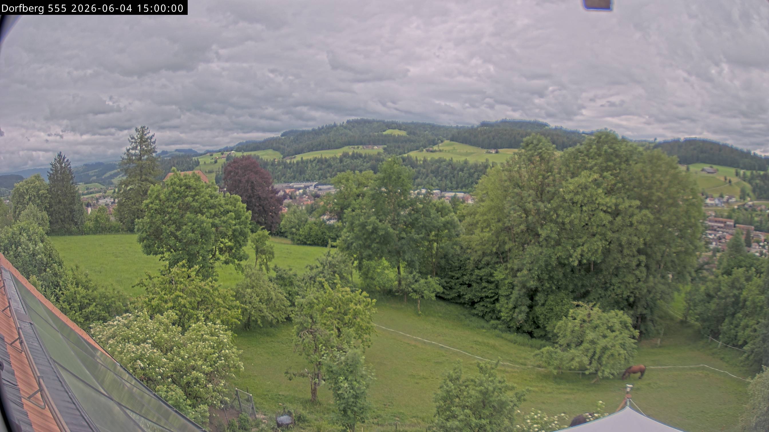Webcam-Bild: Aussicht vom Dorfberg in Langnau 20260604-150000