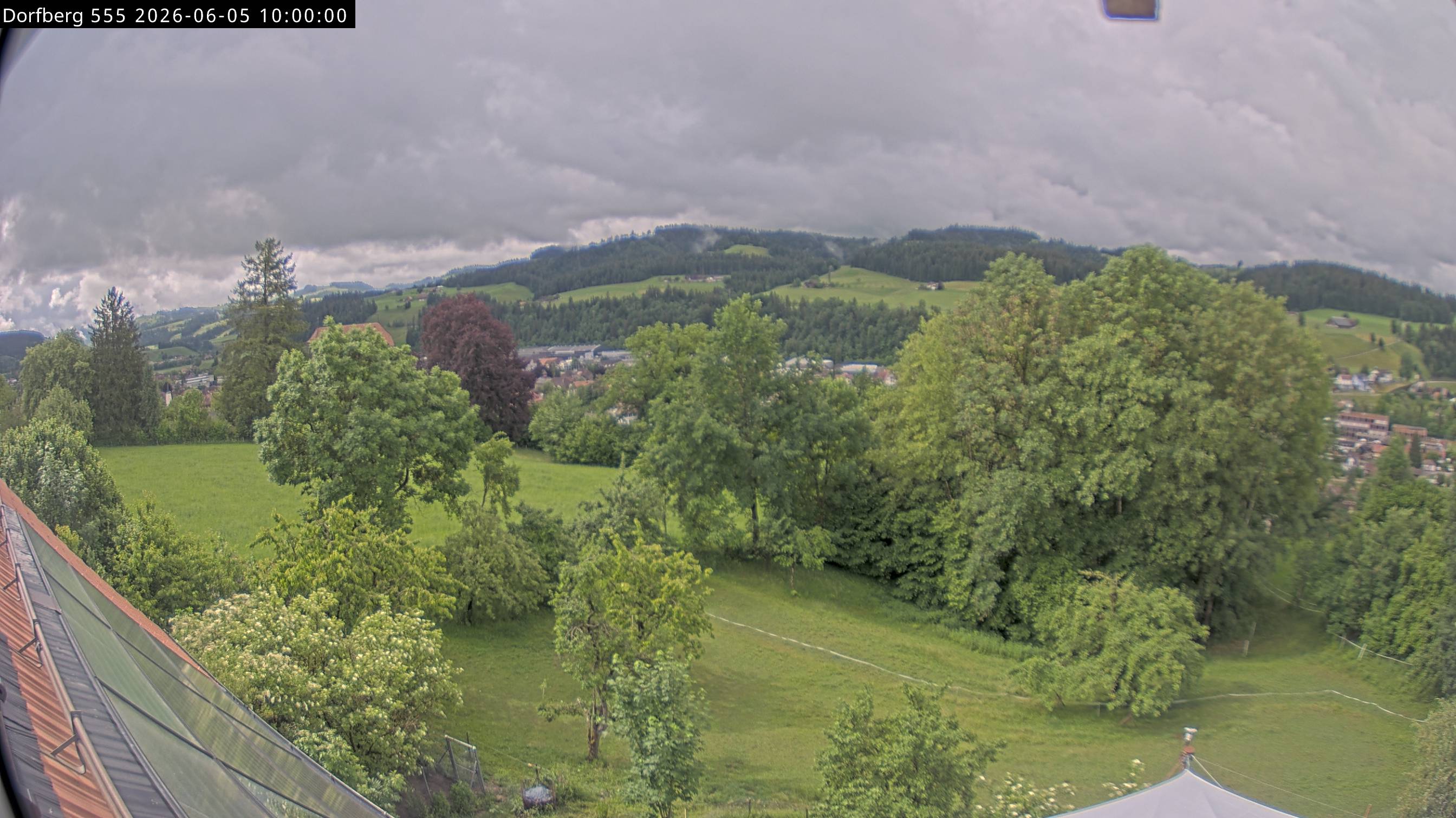 Webcam-Bild: Aussicht vom Dorfberg in Langnau 20260605-100000