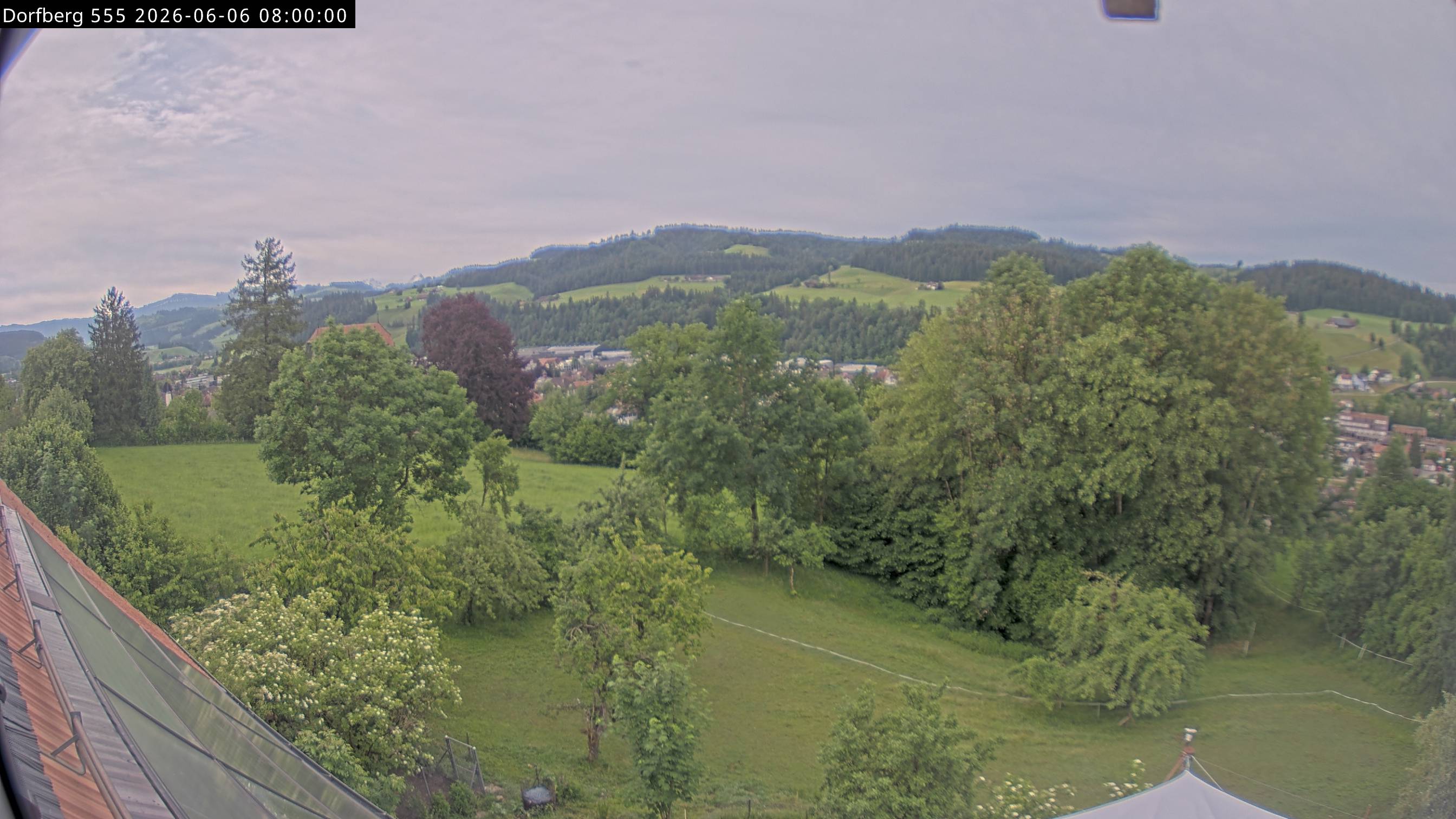Webcam-Bild: Aussicht vom Dorfberg in Langnau 20260606-080000