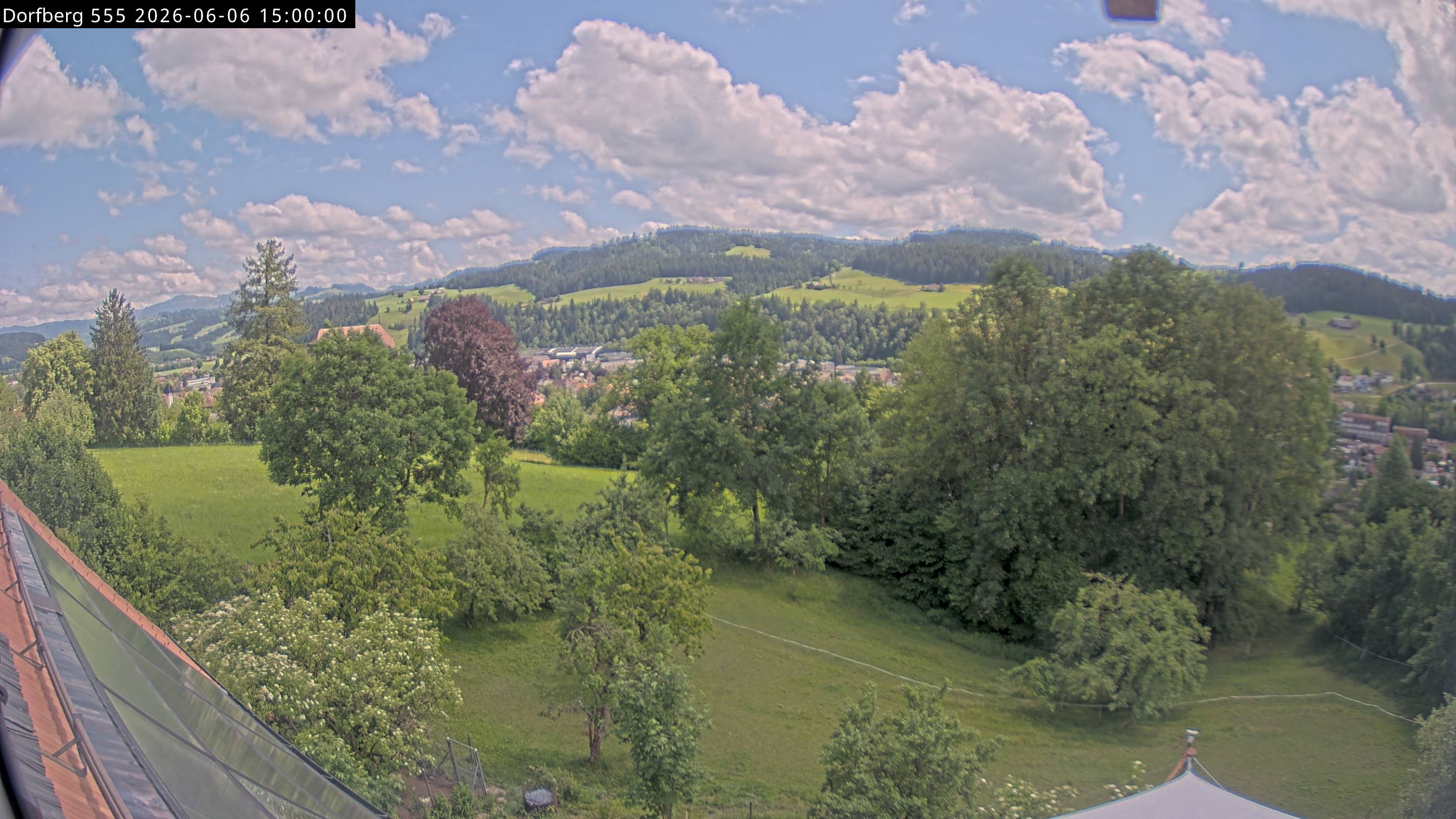 Webcam-Bild: Aussicht vom Dorfberg in Langnau 20260606-150000