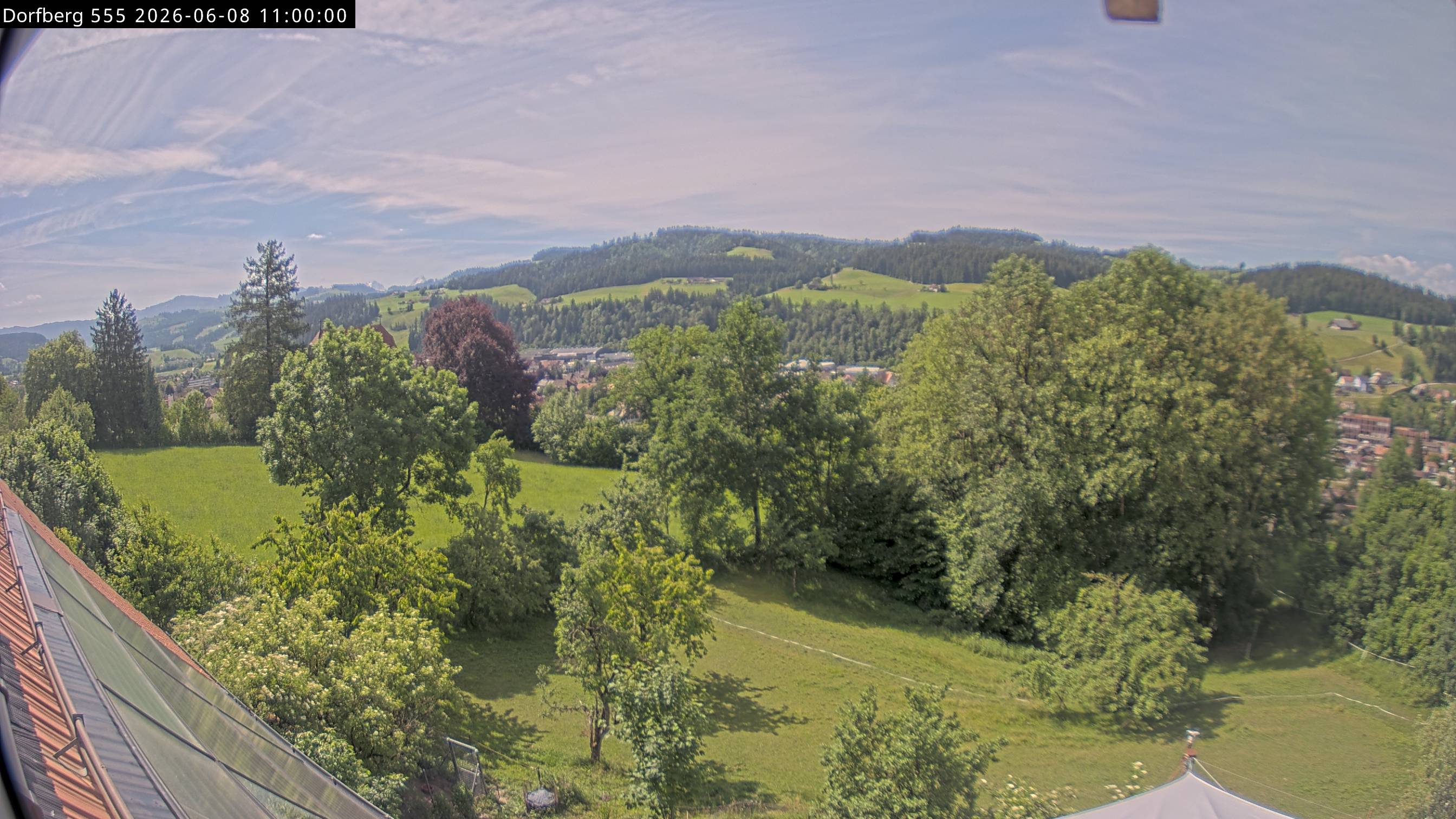 Webcam-Bild: Aussicht vom Dorfberg in Langnau 20260608-110000
