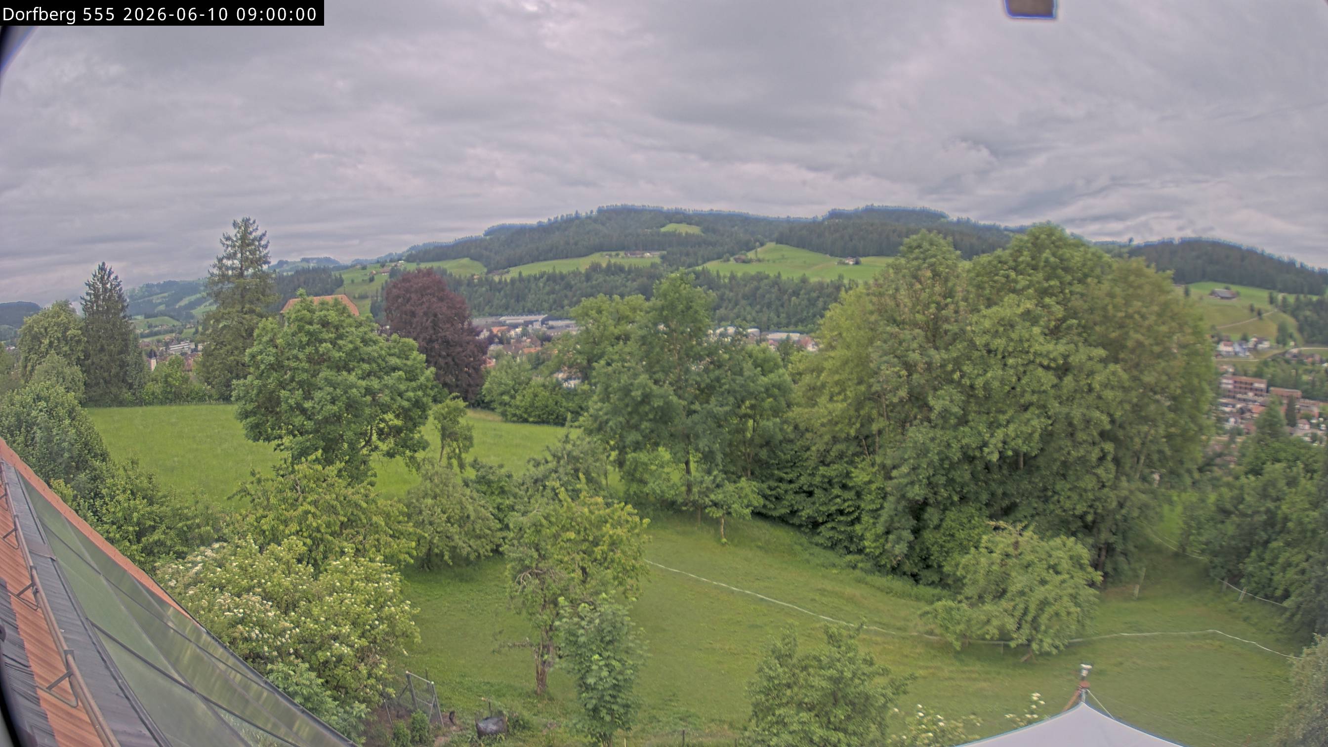Webcam-Bild: Aussicht vom Dorfberg in Langnau 20260610-090000