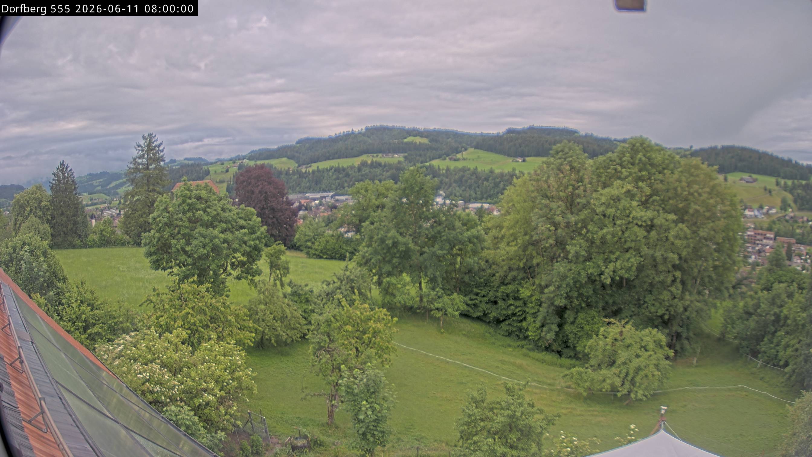 Webcam-Bild: Aussicht vom Dorfberg in Langnau 20260611-080000