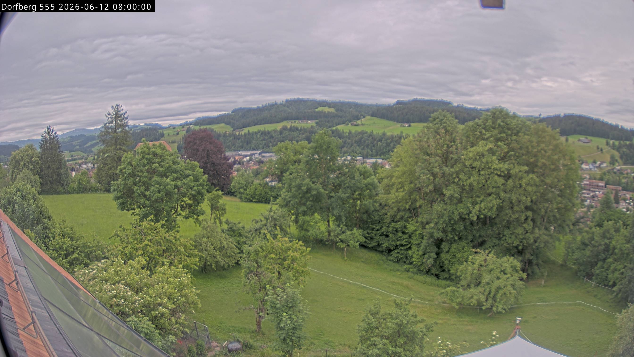 Webcam-Bild: Aussicht vom Dorfberg in Langnau 20260612-080000