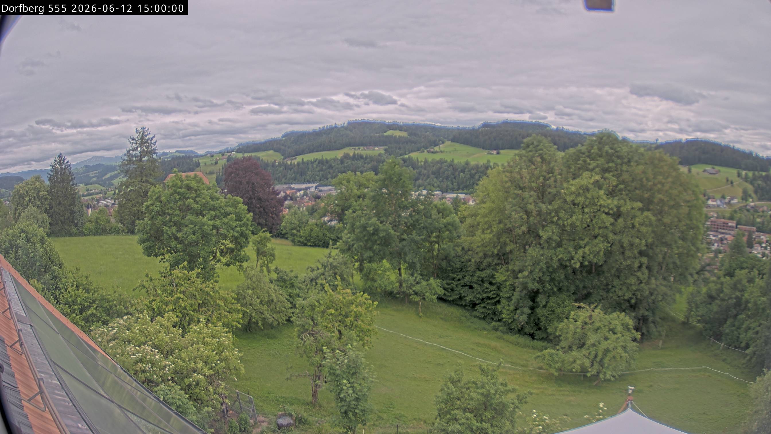 Webcam-Bild: Aussicht vom Dorfberg in Langnau 20260612-150000