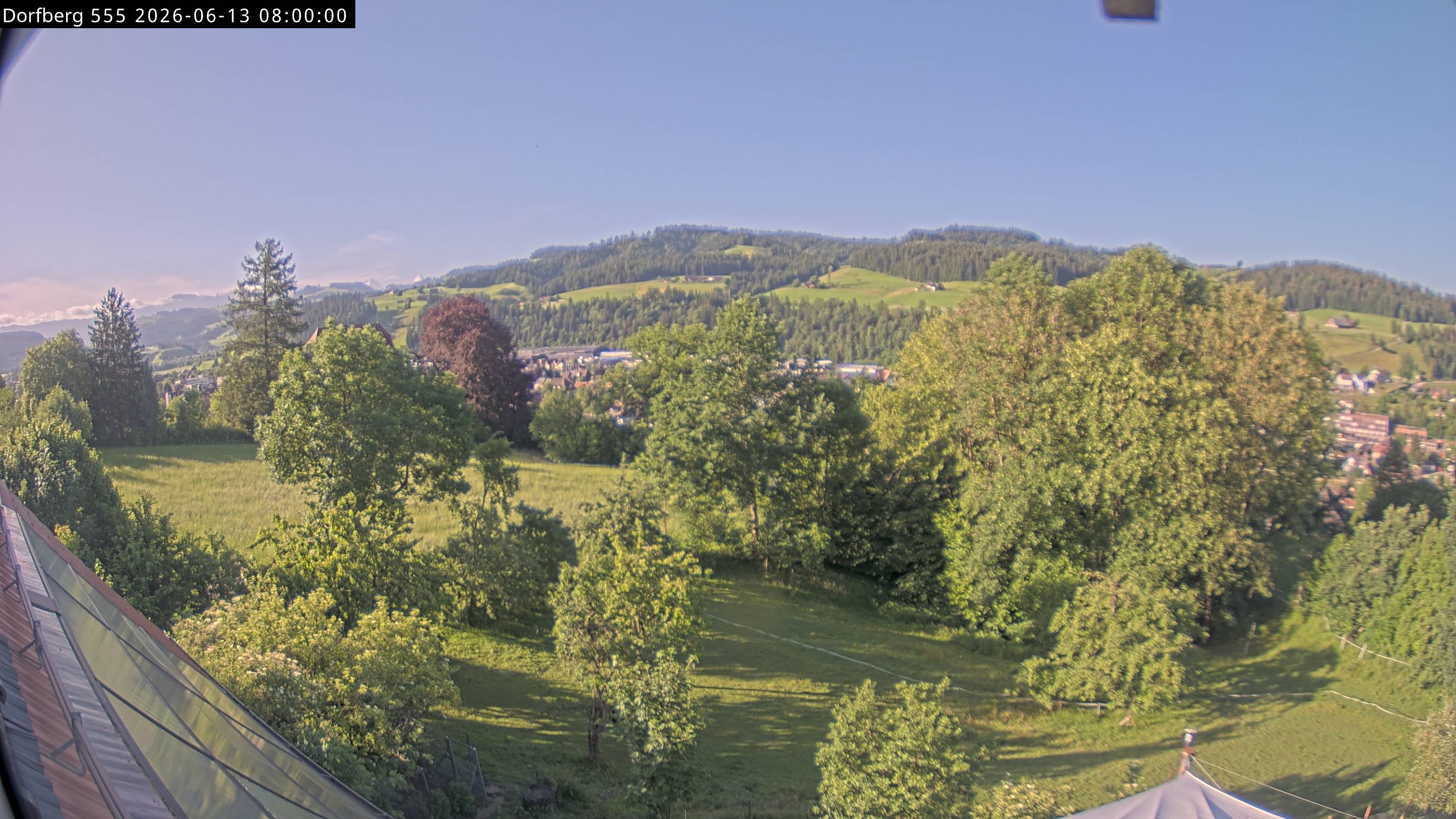 Webcam-Bild: Aussicht vom Dorfberg in Langnau 20260613-080000