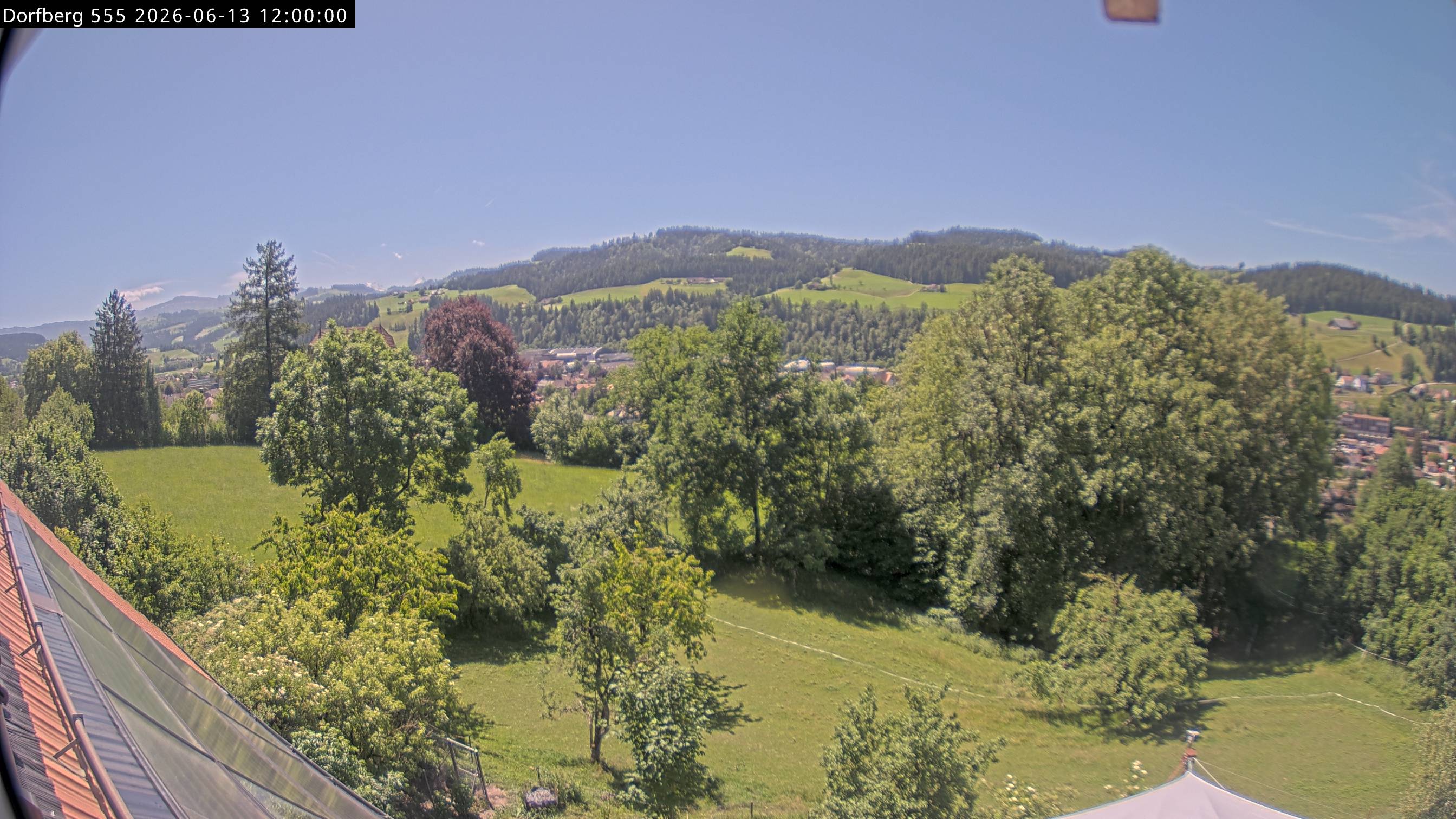 Webcam-Bild: Aussicht vom Dorfberg in Langnau 20260613-120000