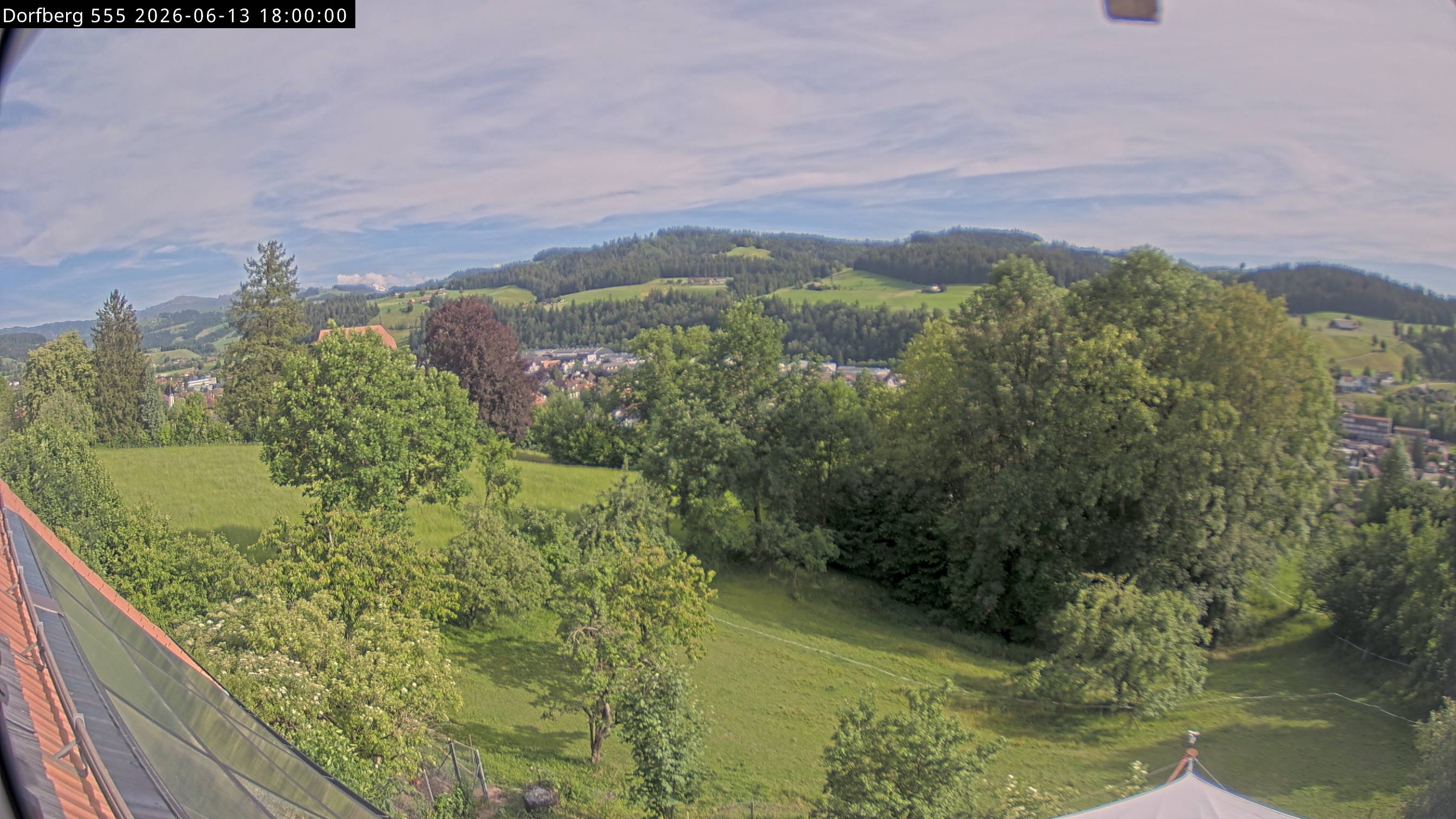 Webcam-Bild: Aussicht vom Dorfberg in Langnau 20260613-180000