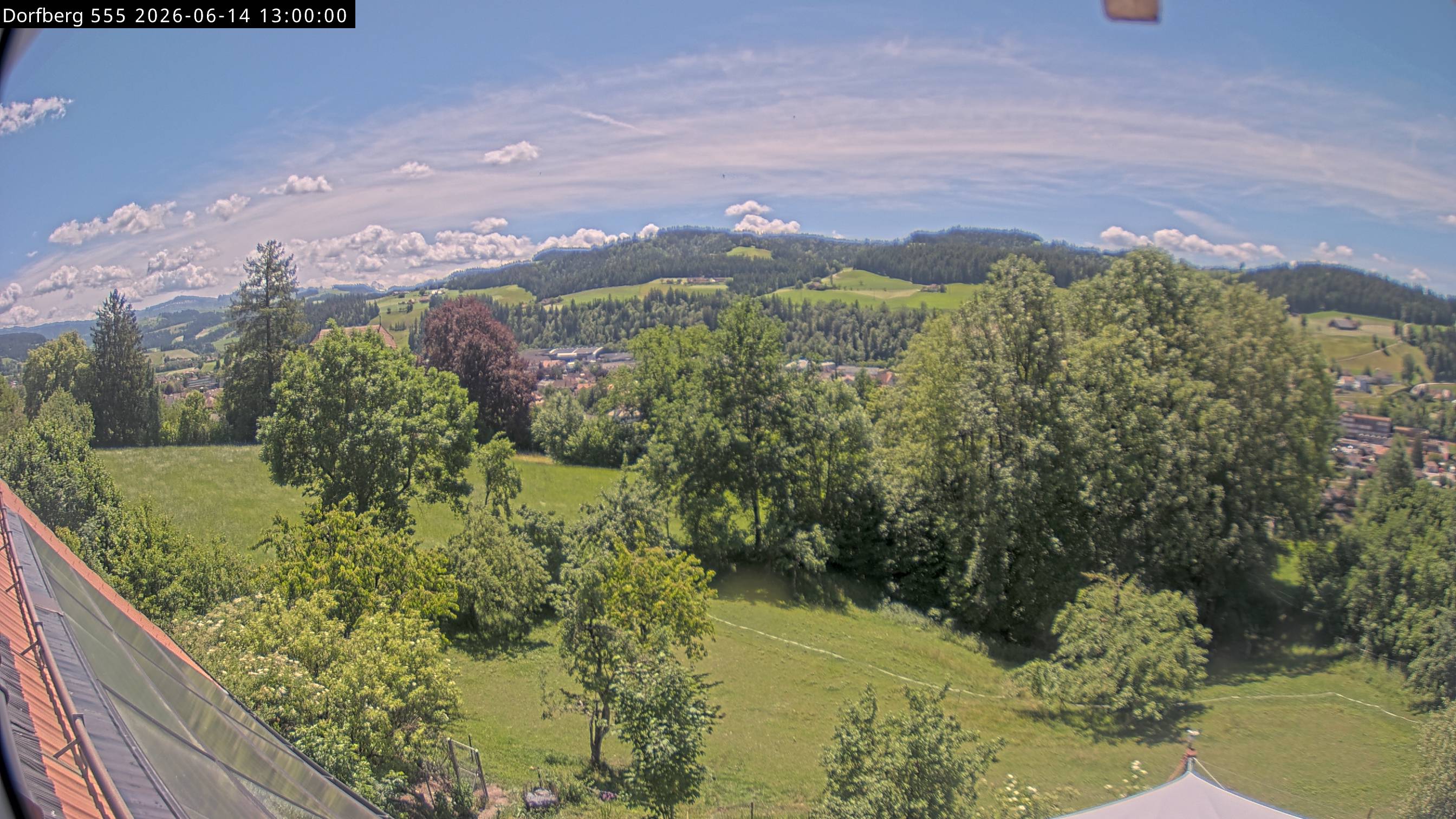Webcam-Bild: Aussicht vom Dorfberg in Langnau 20260614-130000