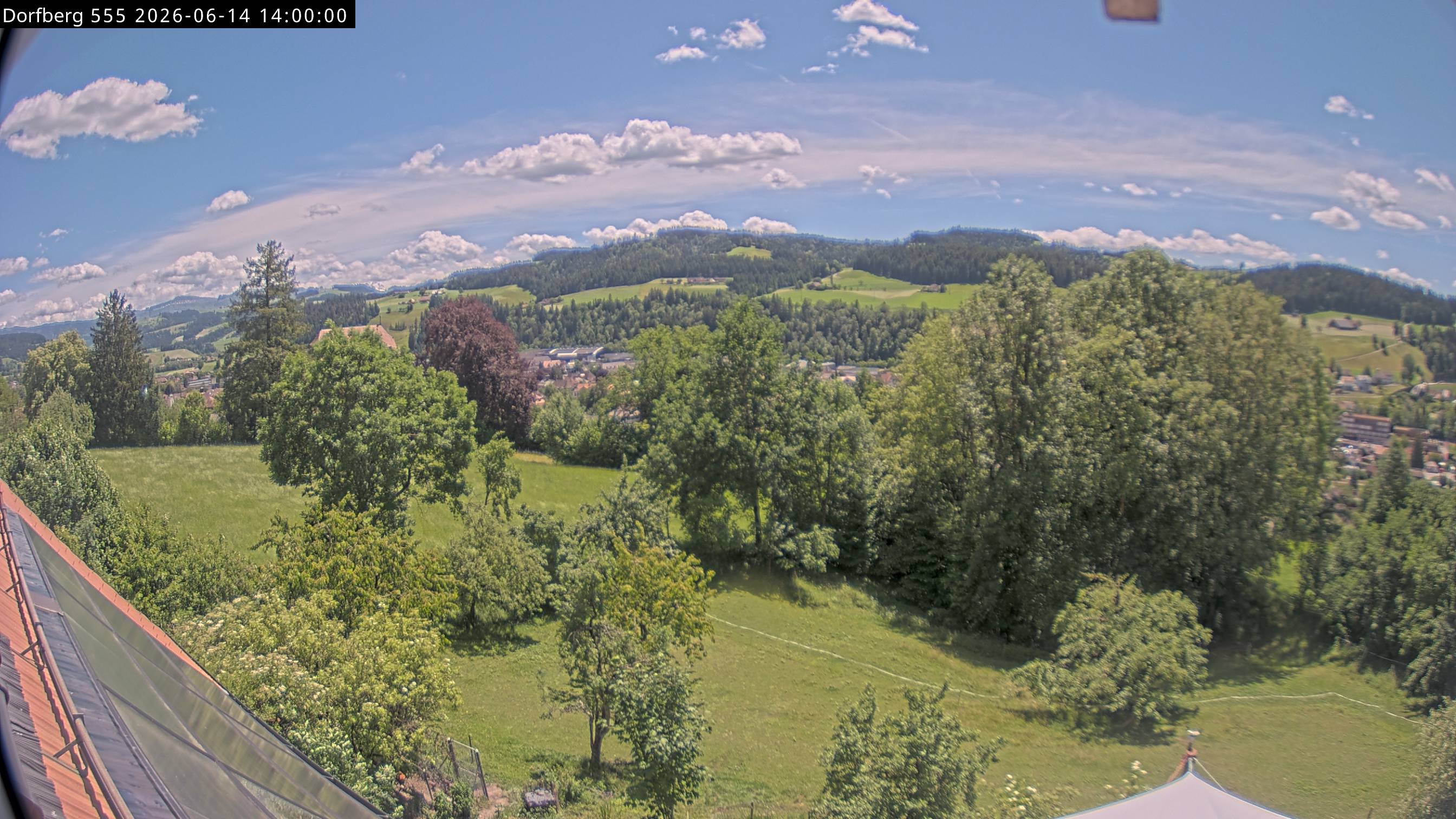 Webcam-Bild: Aussicht vom Dorfberg in Langnau 20260614-140000