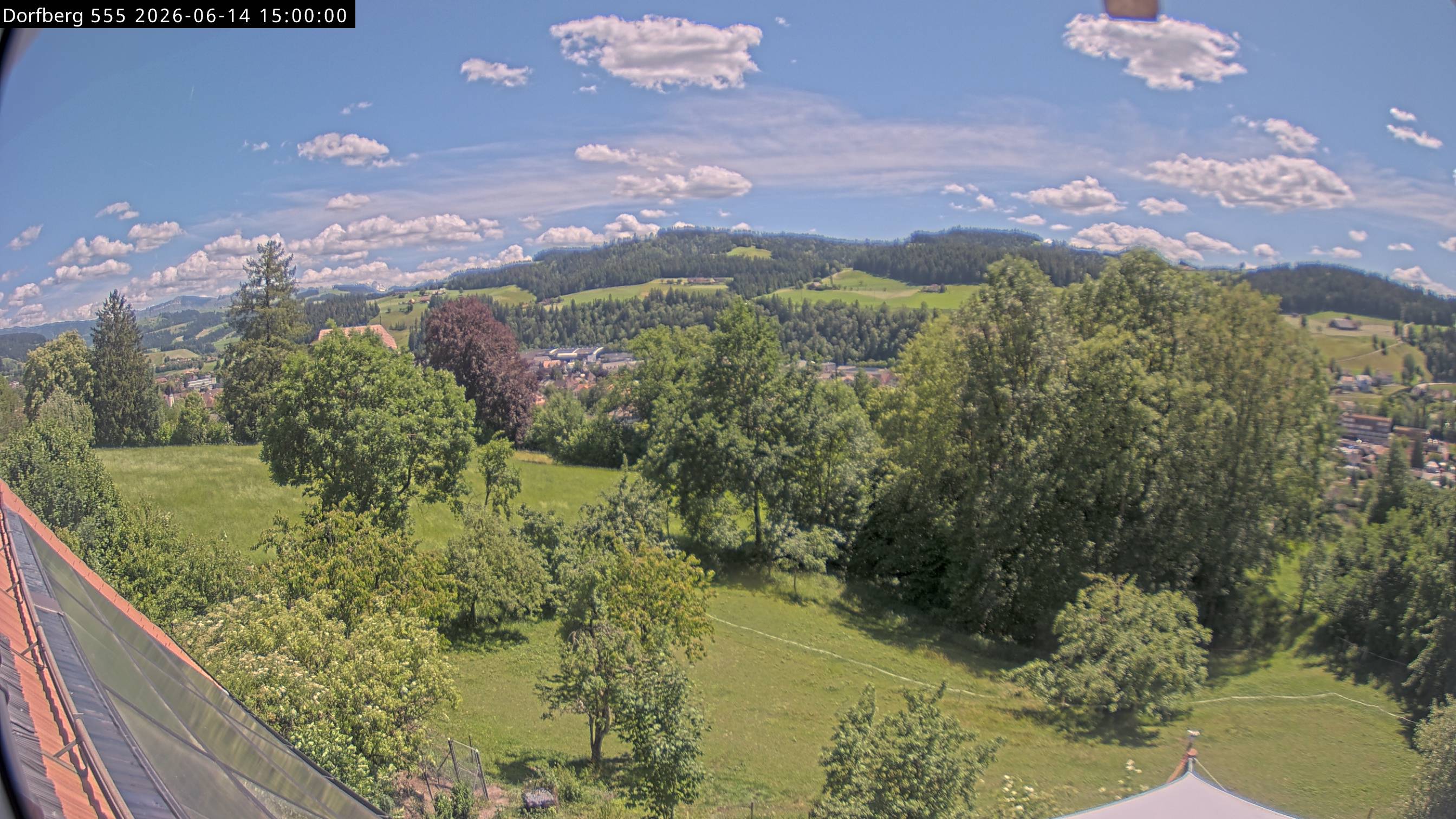 Webcam-Bild: Aussicht vom Dorfberg in Langnau 20260614-150000