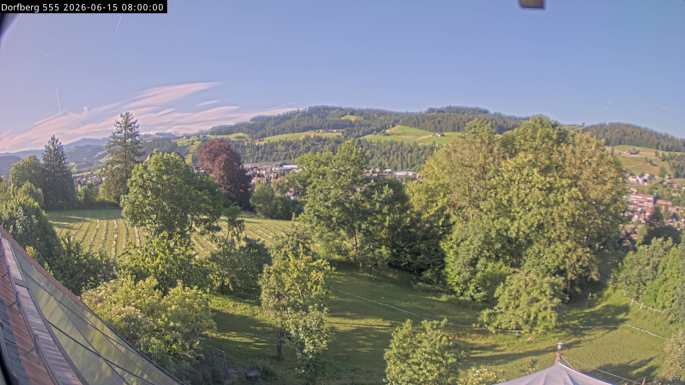 Webcam-Bild: Aussicht vom Dorfberg in Langnau 20260615-080000