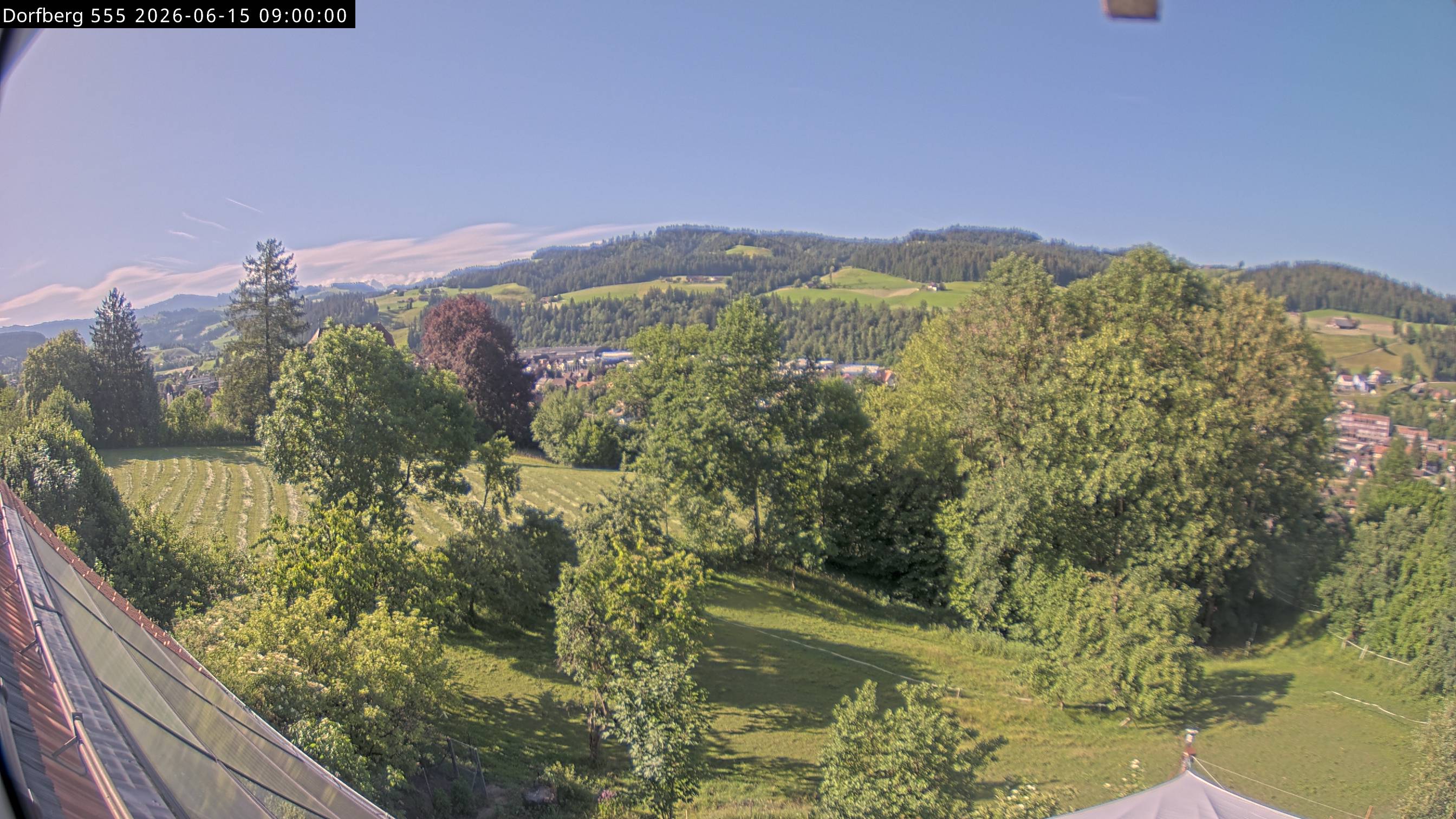 Webcam-Bild: Aussicht vom Dorfberg in Langnau 20260615-090000