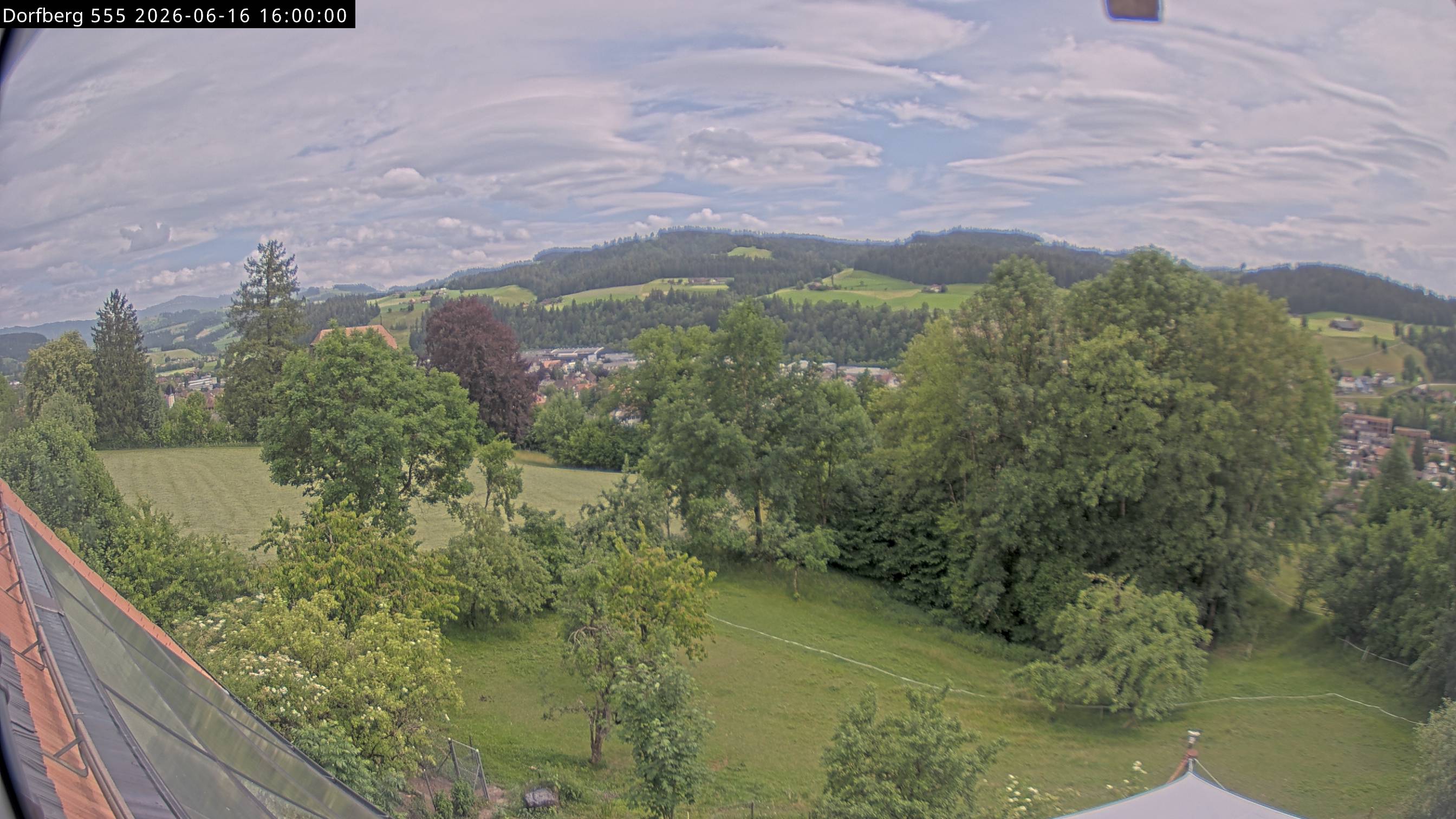 Webcam-Bild: Aussicht vom Dorfberg in Langnau 20260616-160000