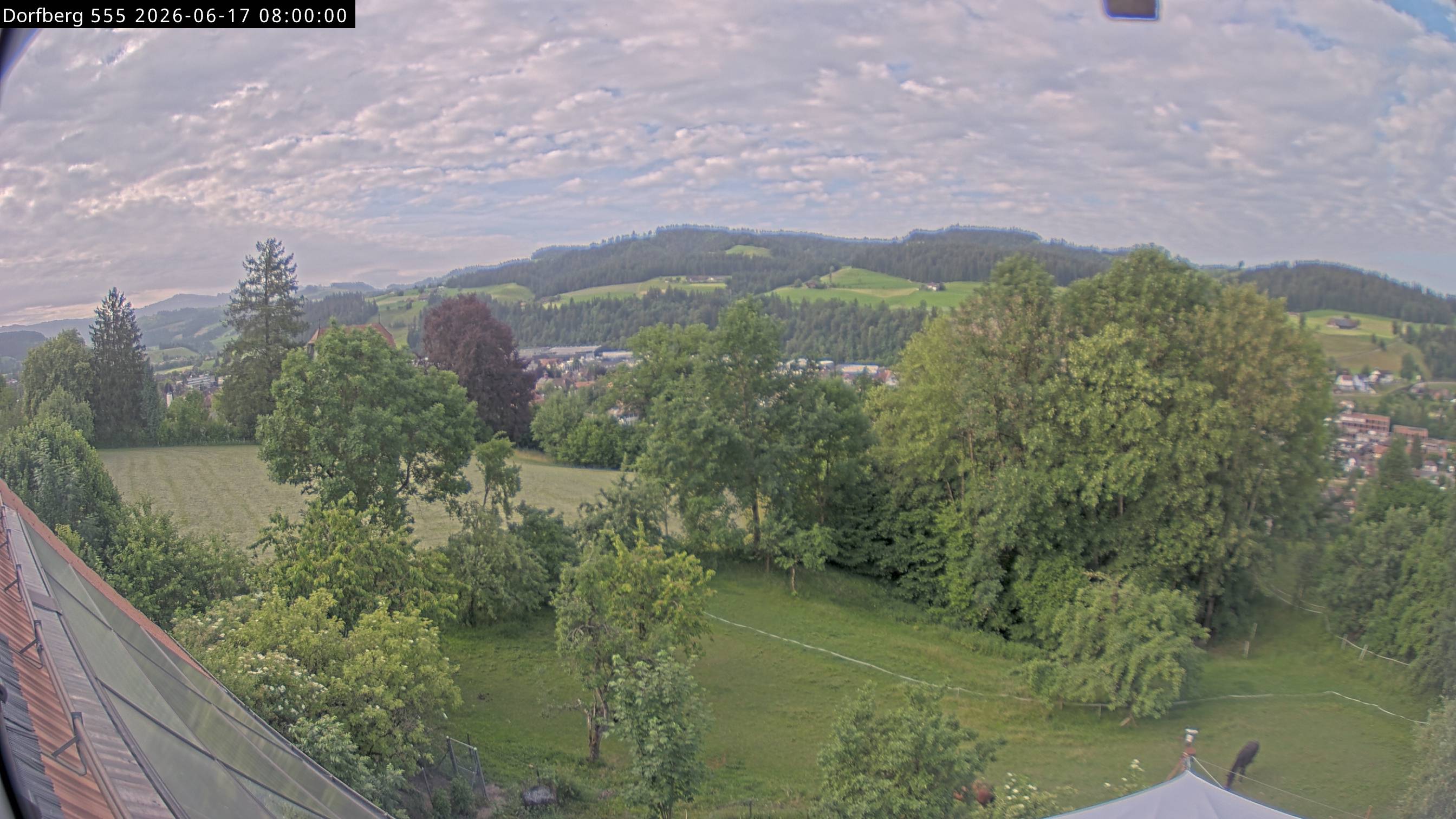 Webcam-Bild: Aussicht vom Dorfberg in Langnau 20260617-080000