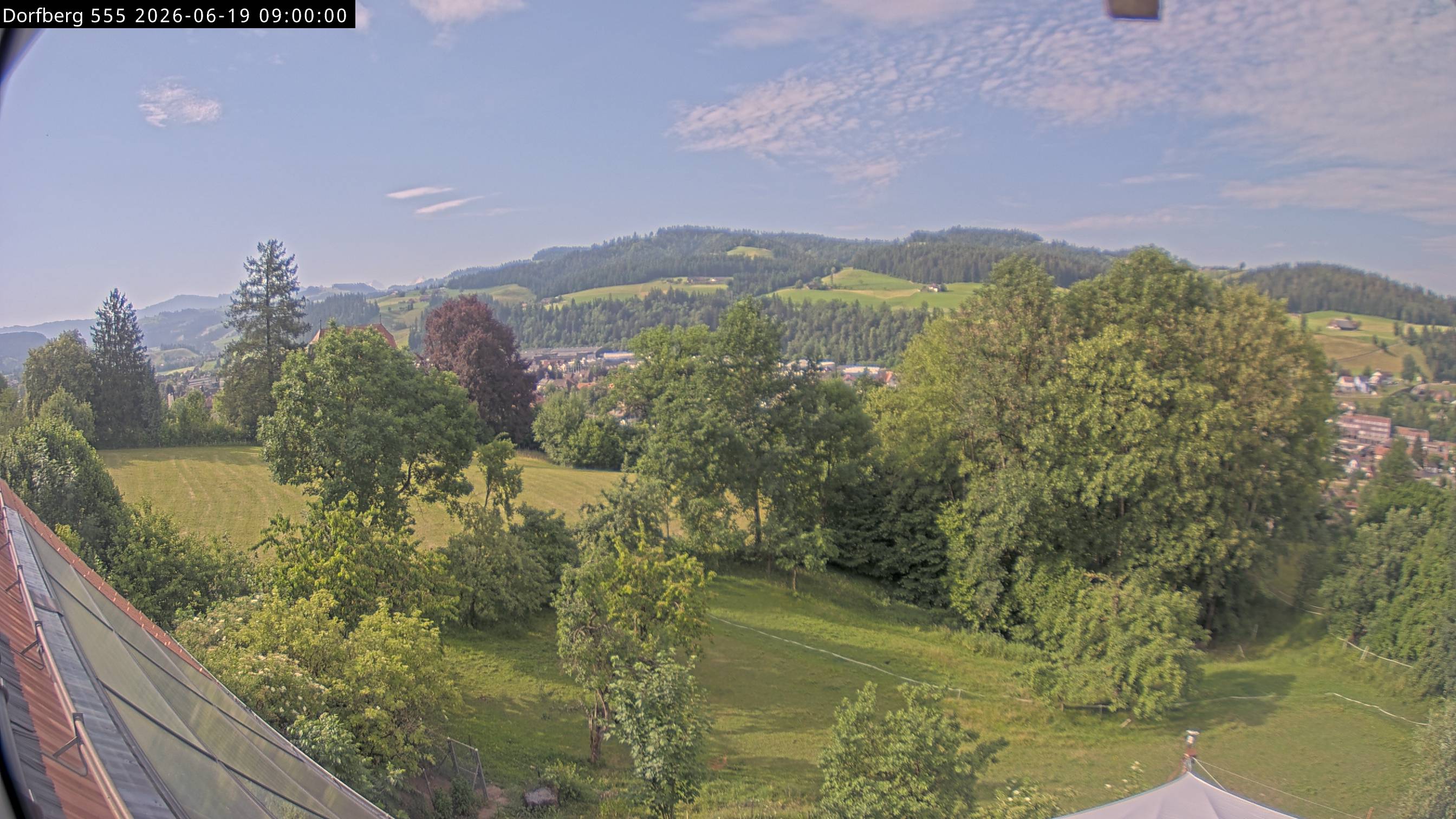 Webcam-Bild: Aussicht vom Dorfberg in Langnau 20260619-090000