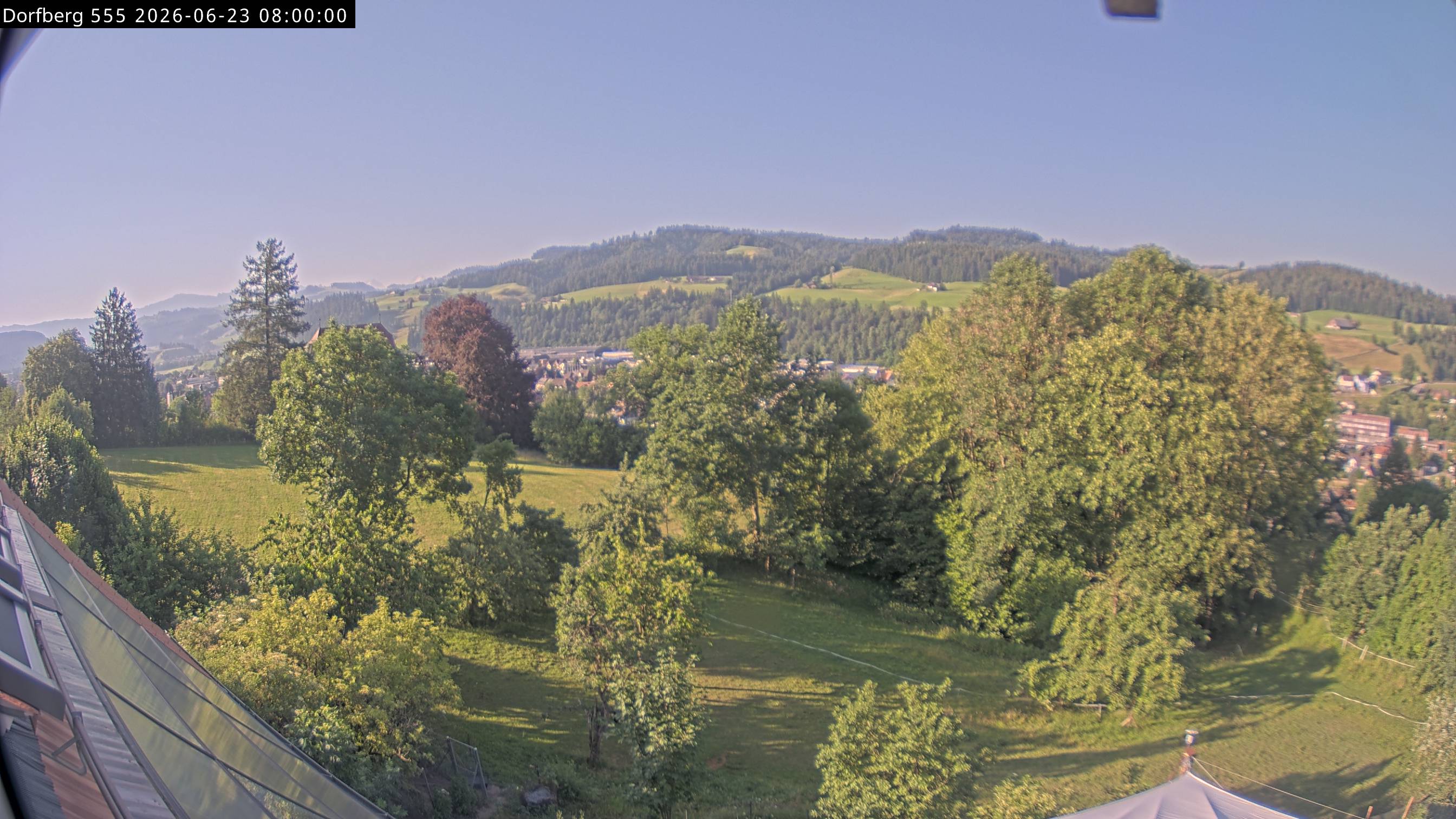 Webcam-Bild: Aussicht vom Dorfberg in Langnau 20260623-080000