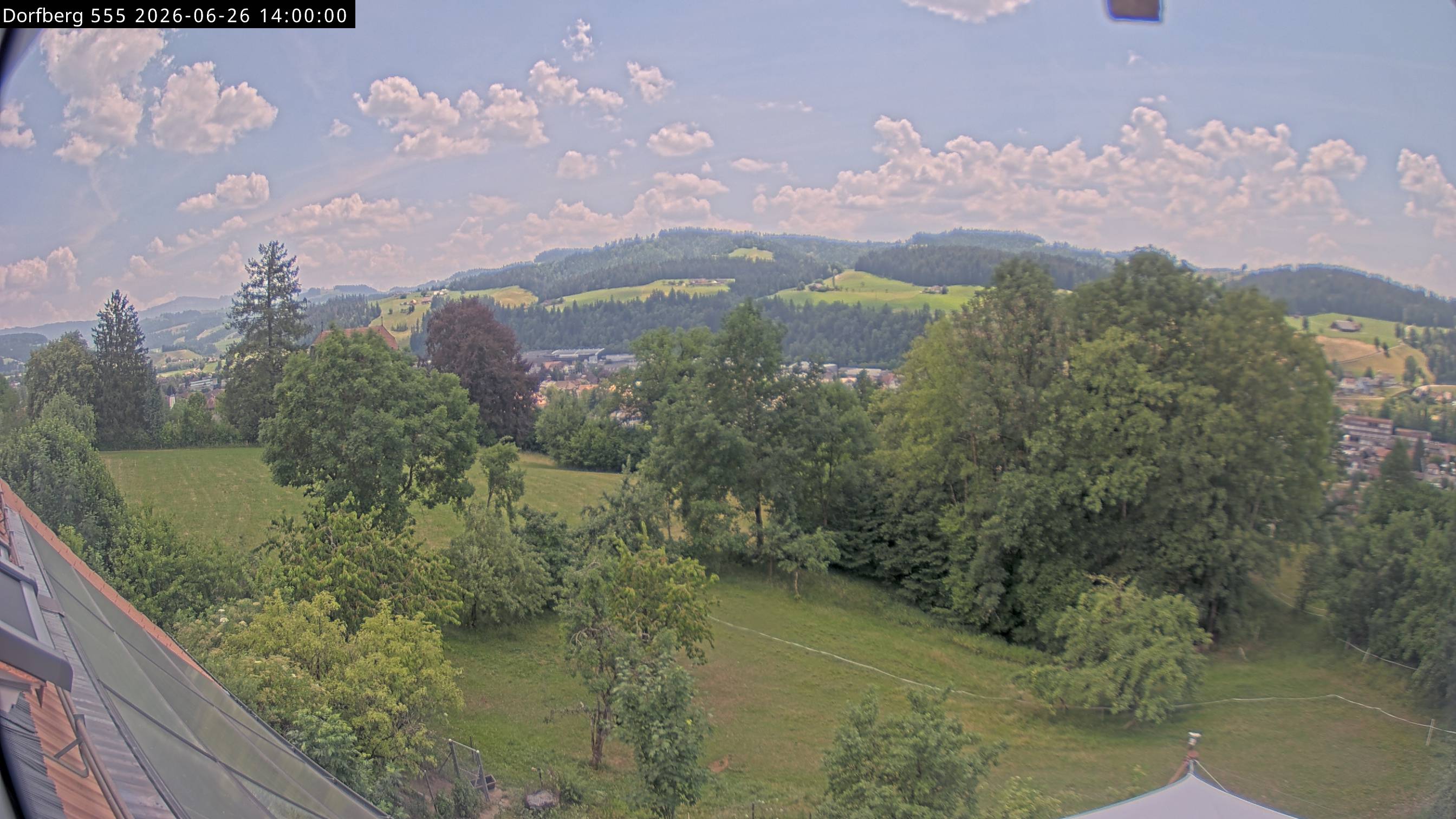 Webcam-Bild: Aussicht vom Dorfberg in Langnau 20260626-140000