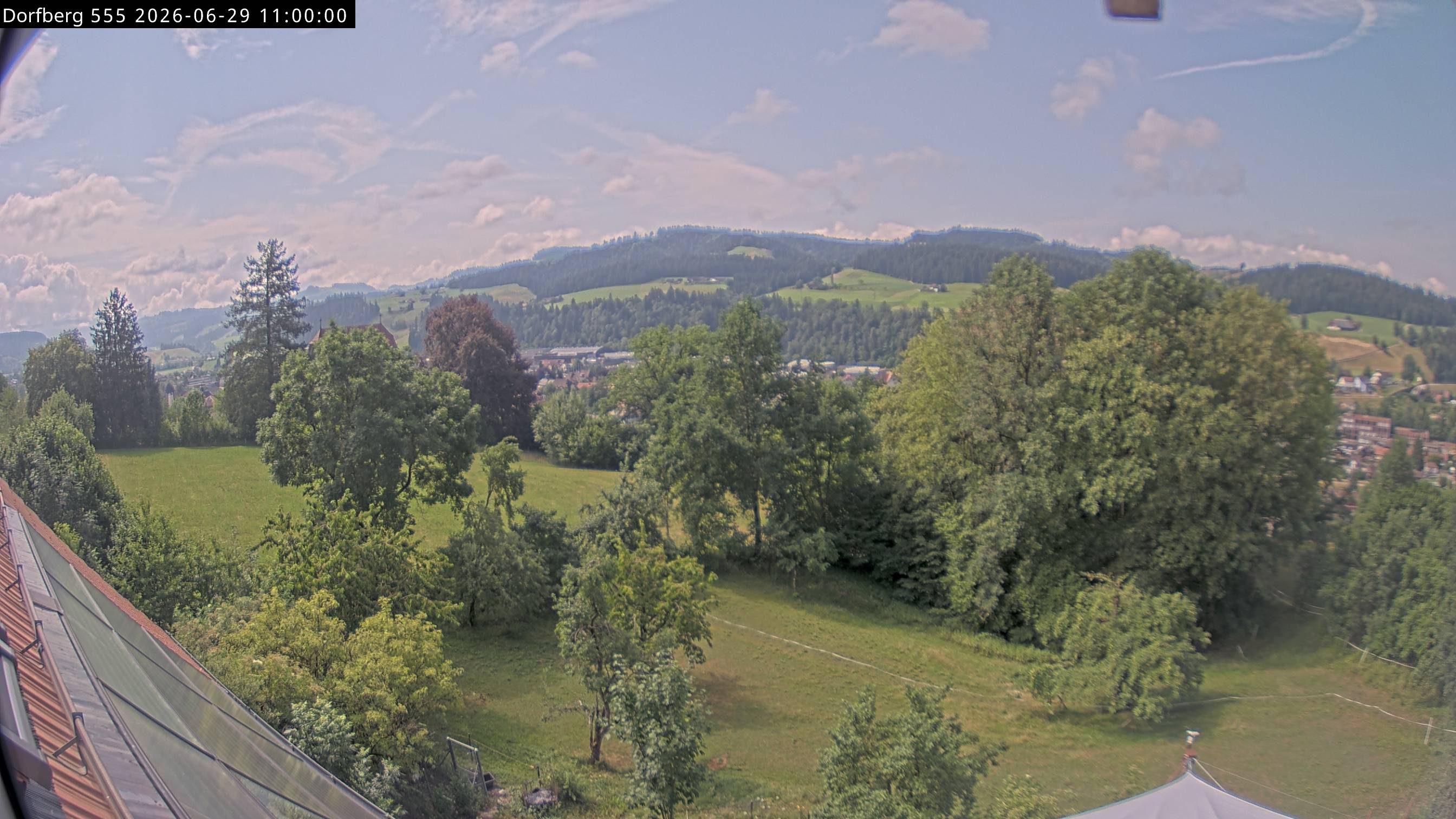 Webcam-Bild: Aussicht vom Dorfberg in Langnau 20260629-110000