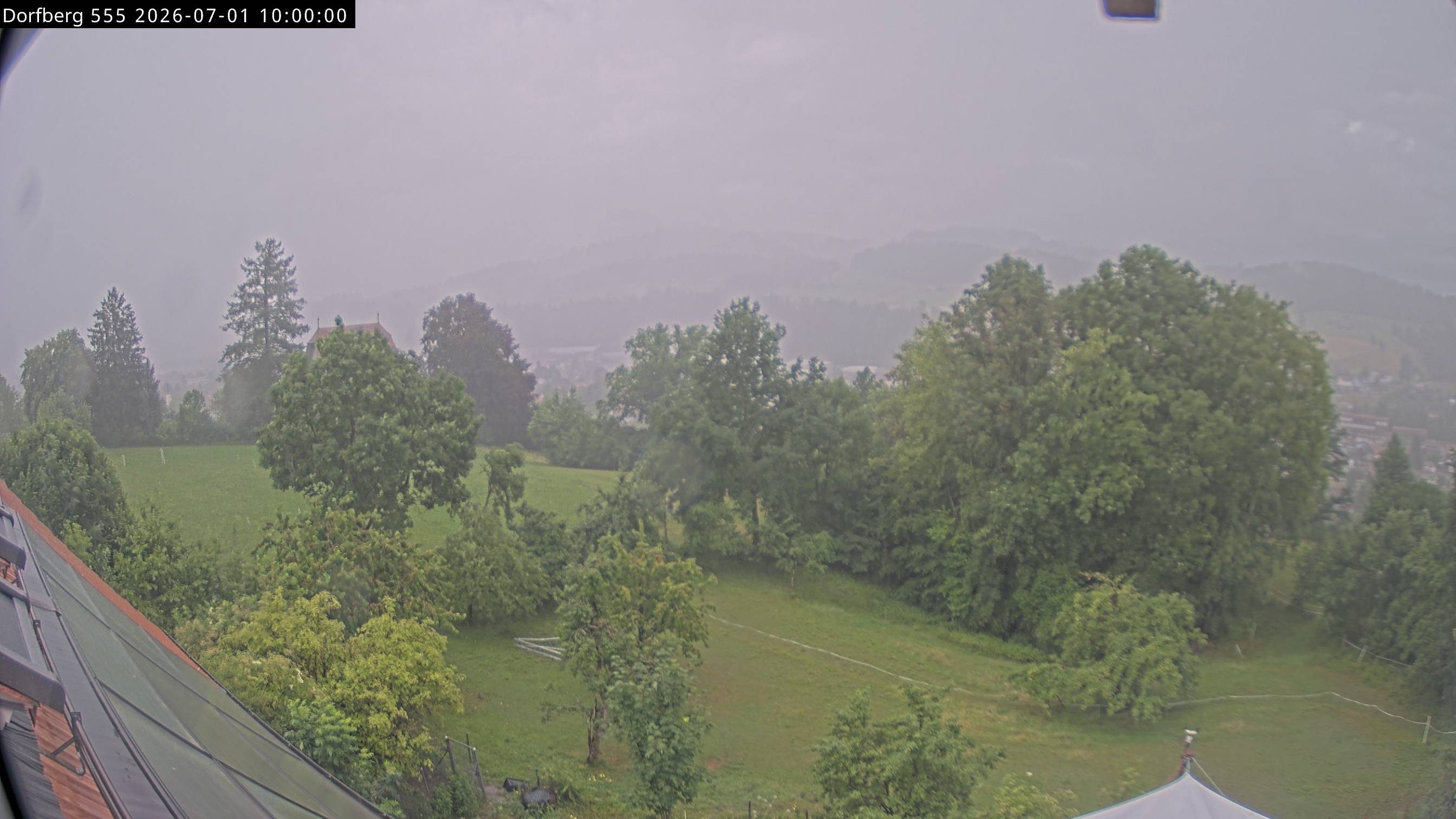 Webcam-Bild: Aussicht vom Dorfberg in Langnau 20260701-100000