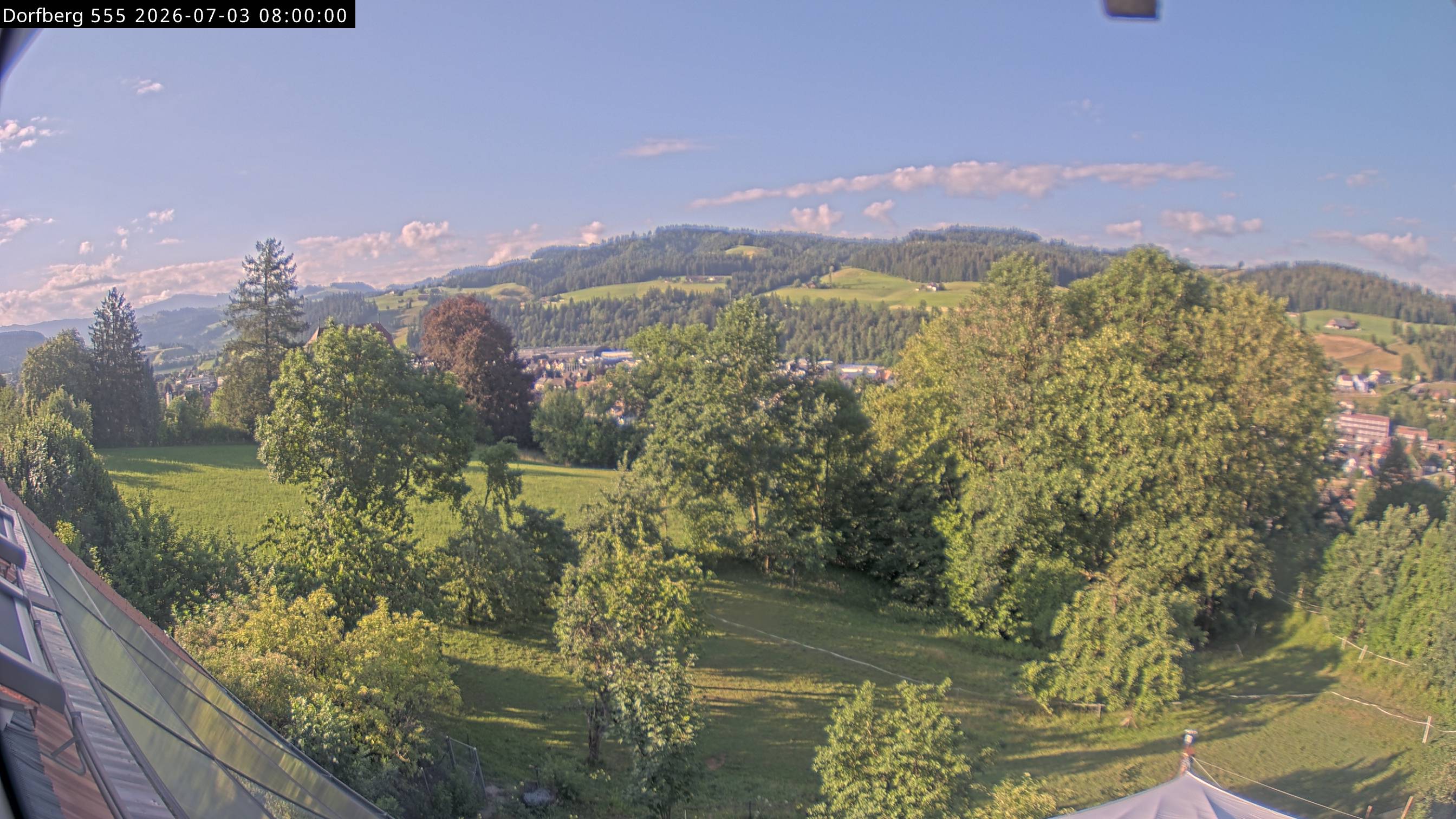 Webcam-Bild: Aussicht vom Dorfberg in Langnau 20260703-080000