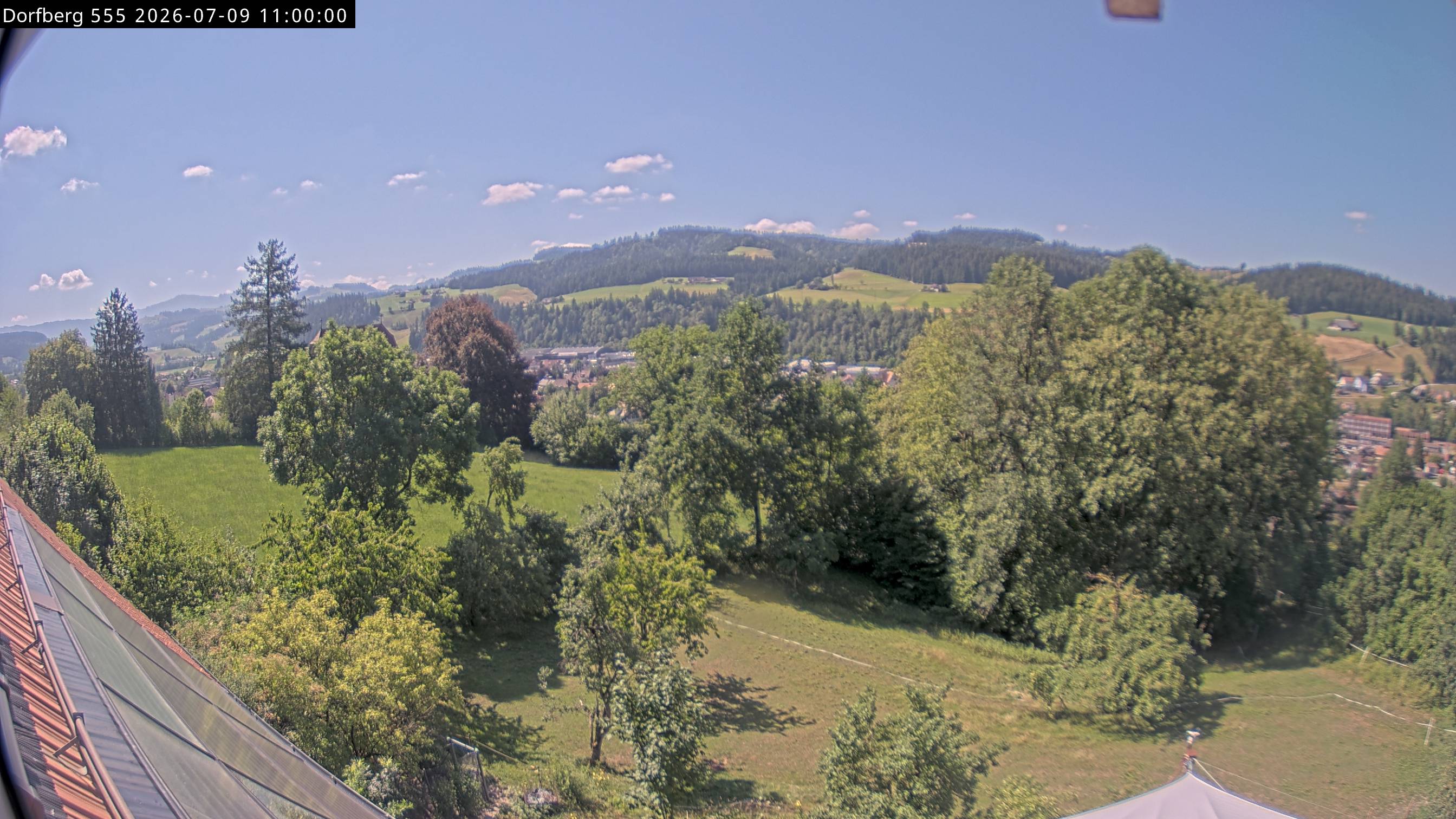Webcam-Bild: Aussicht vom Dorfberg in Langnau 20260709-110000