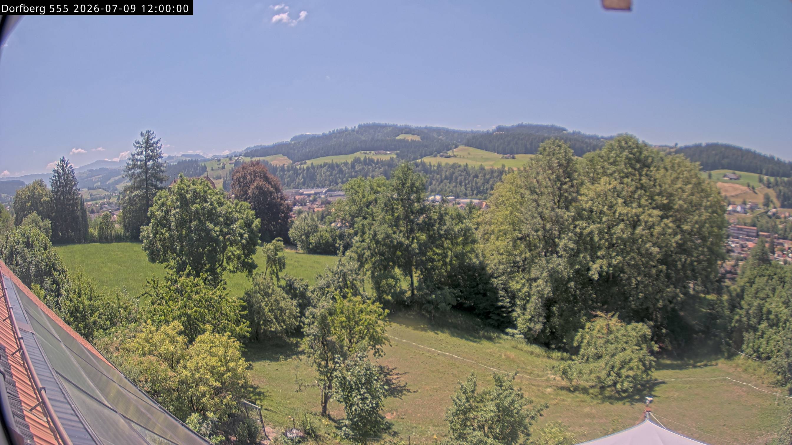 Webcam-Bild: Aussicht vom Dorfberg in Langnau 20260709-120000
