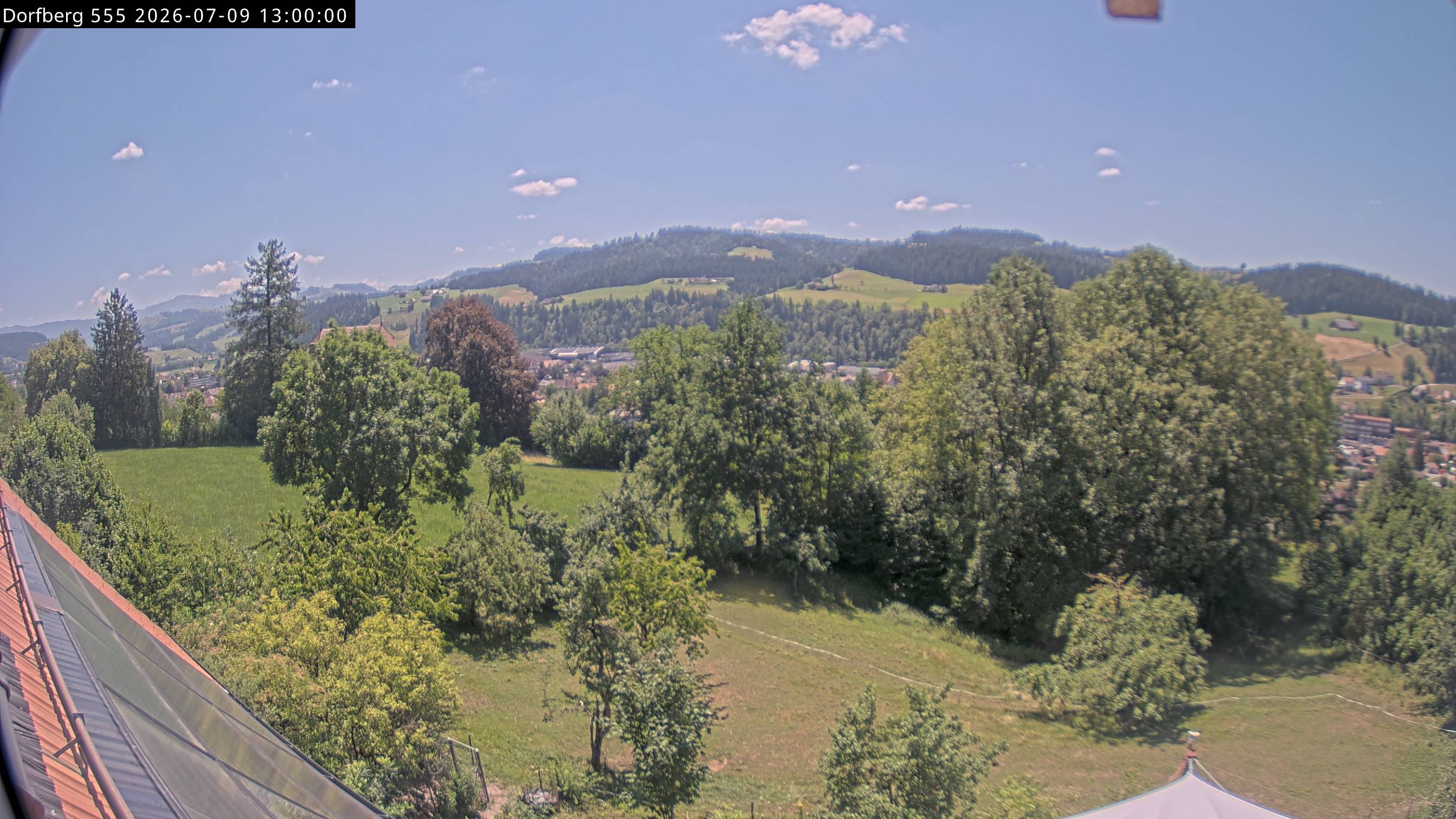 Webcam-Bild: Aussicht vom Dorfberg in Langnau 20260709-130000