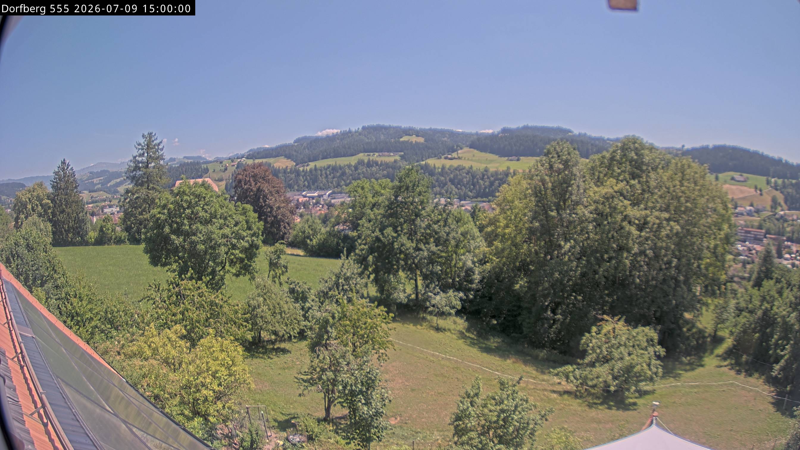 Webcam-Bild: Aussicht vom Dorfberg in Langnau 20260709-150000