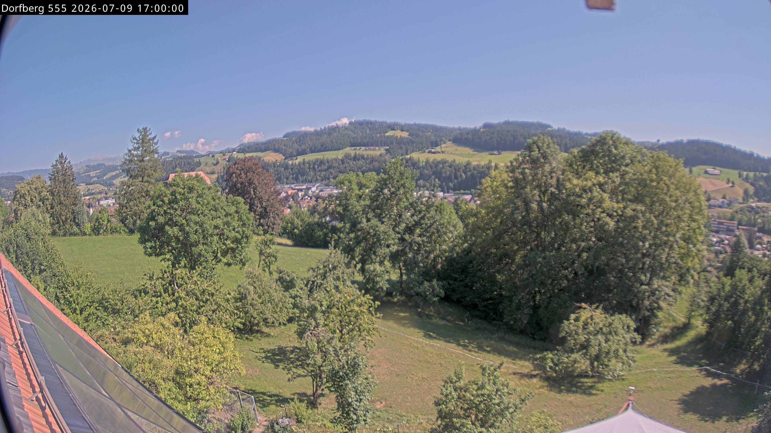 Webcam-Bild: Aussicht vom Dorfberg in Langnau 20260709-170000