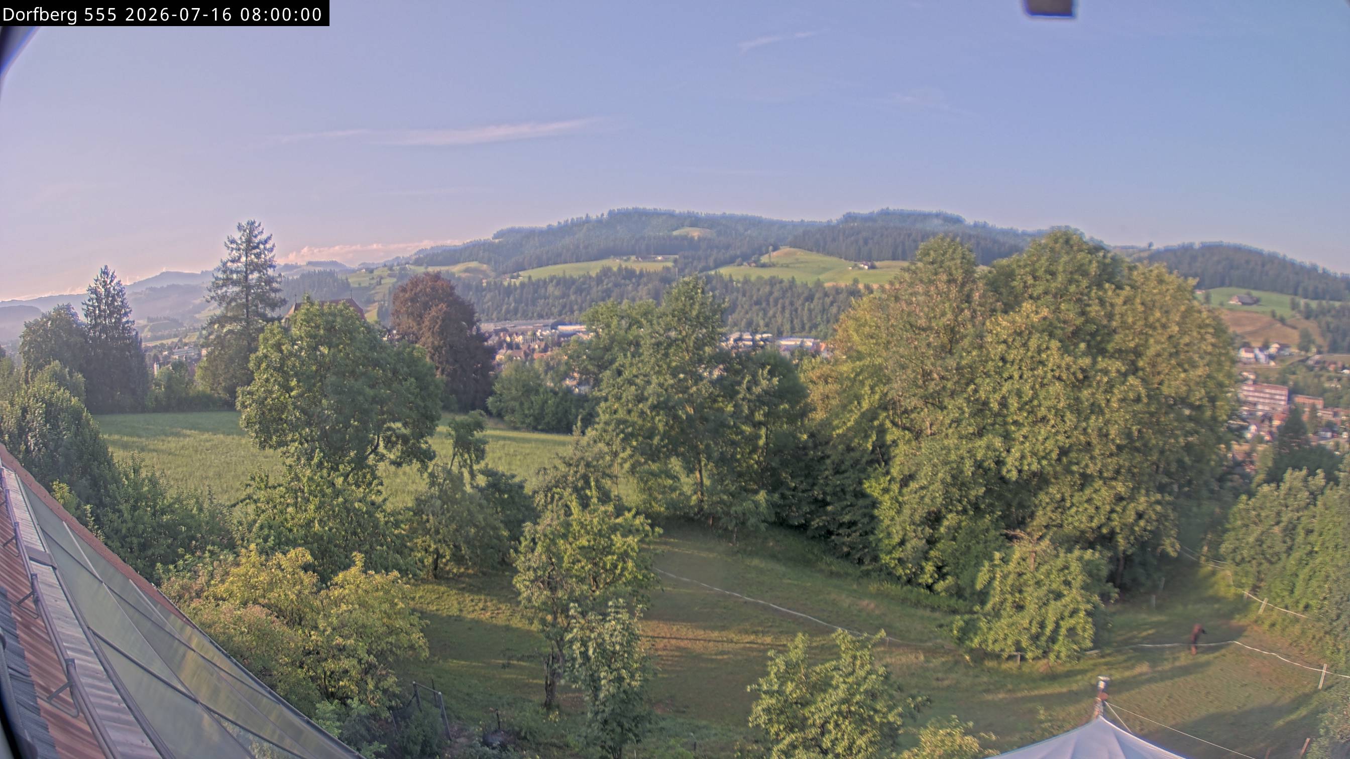 Webcam-Bild: Aussicht vom Dorfberg in Langnau 20260716-080000