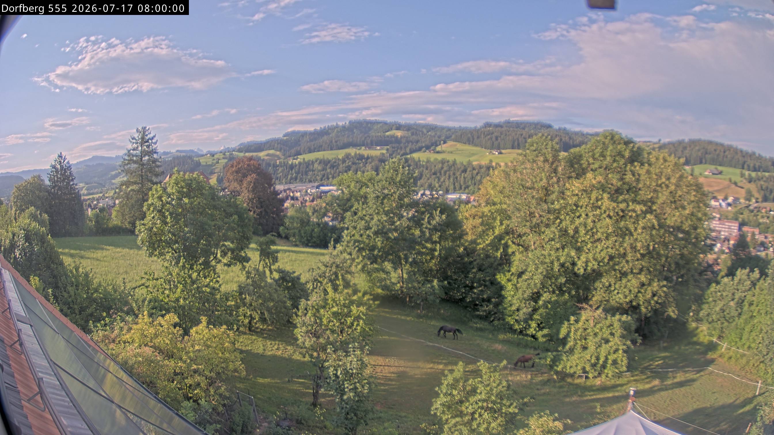 Webcam-Bild: Aussicht vom Dorfberg in Langnau 20260717-080000