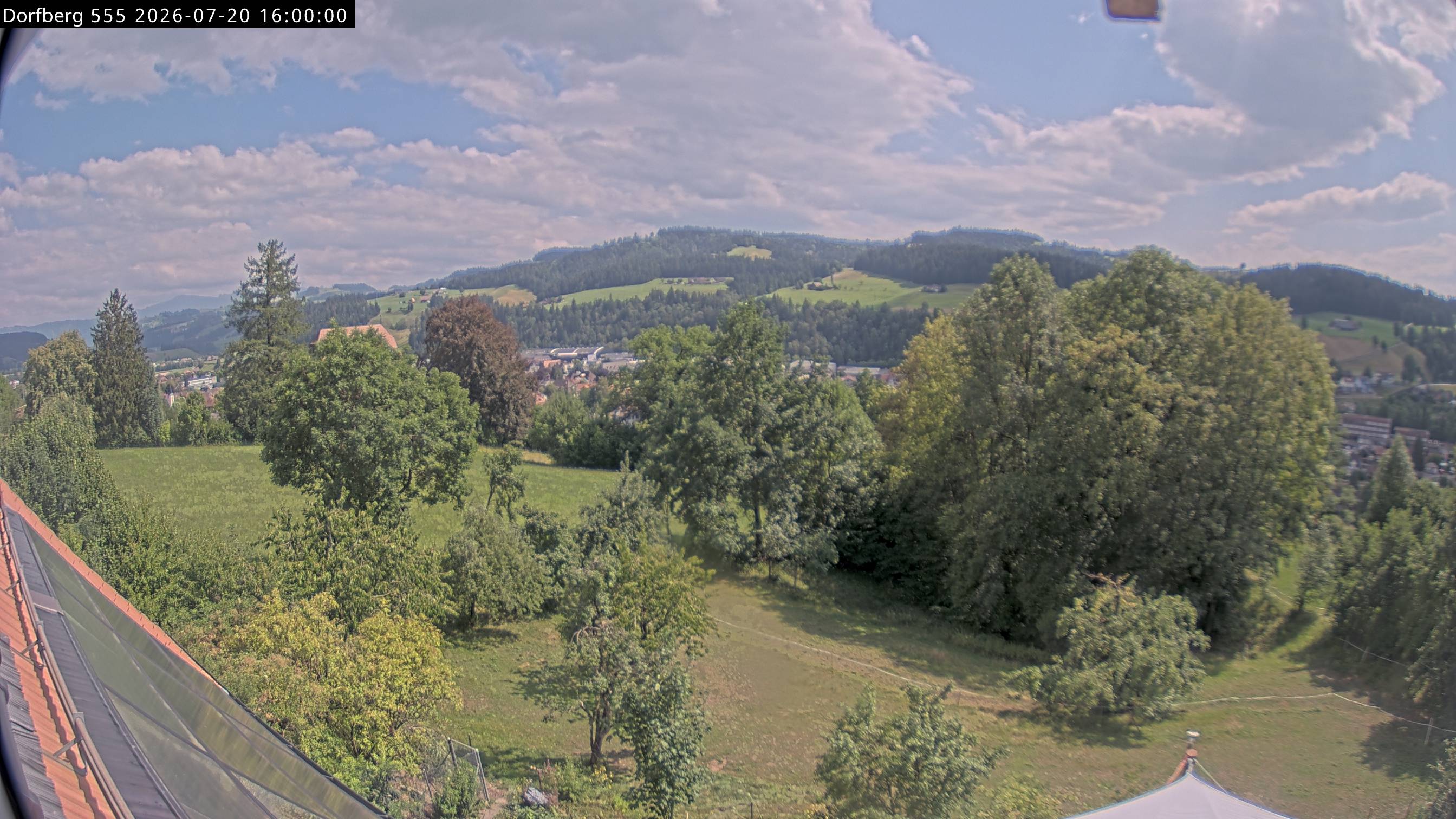 Webcam-Bild: Aussicht vom Dorfberg in Langnau 20260720-160000