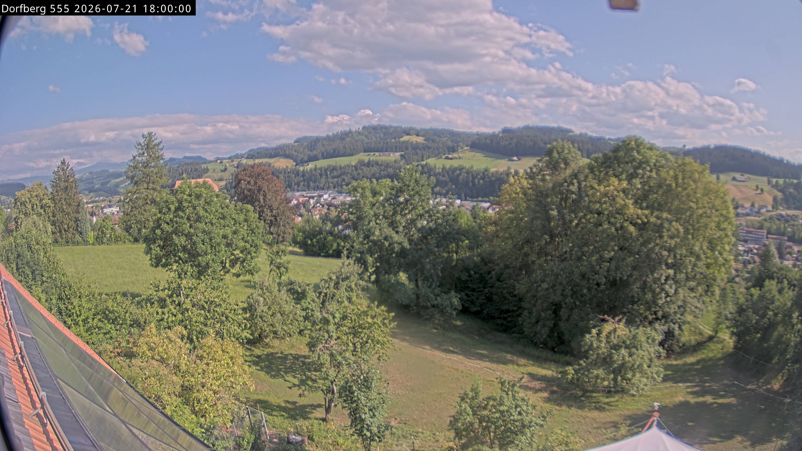 Webcam-Bild: Aussicht vom Dorfberg in Langnau 20260721-180000