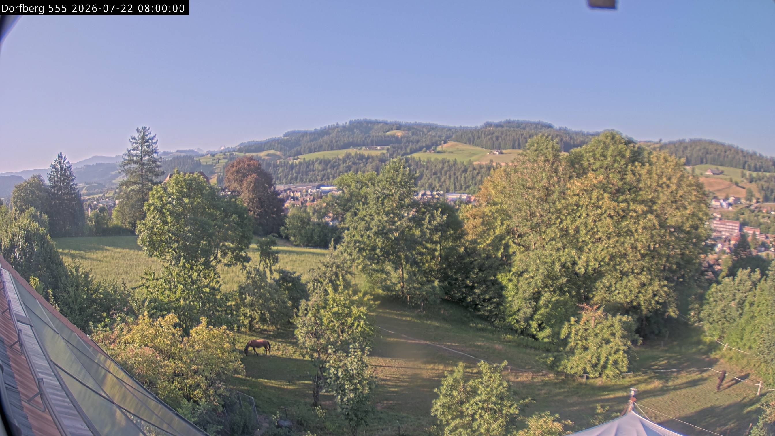 Webcam-Bild: Aussicht vom Dorfberg in Langnau 20260722-080000
