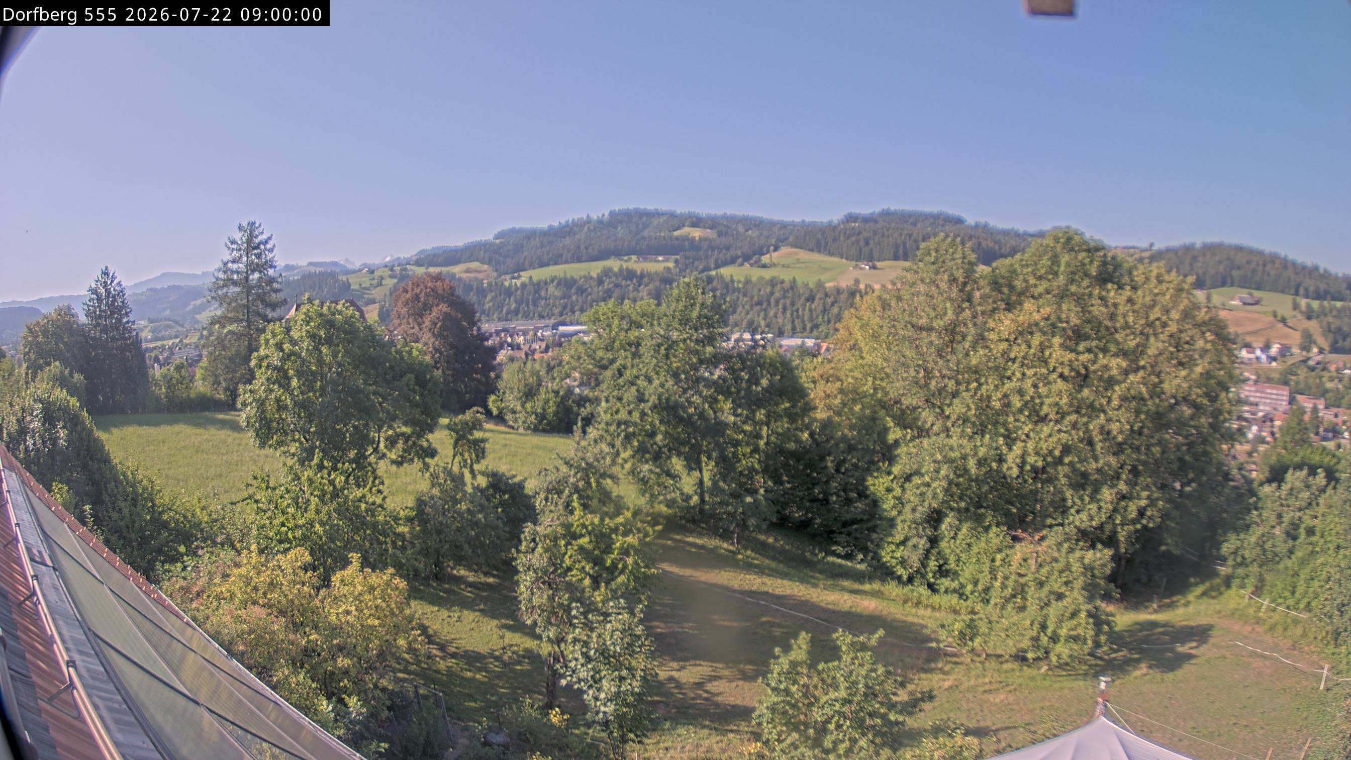 Webcam-Bild: Aussicht vom Dorfberg in Langnau 20260722-090000