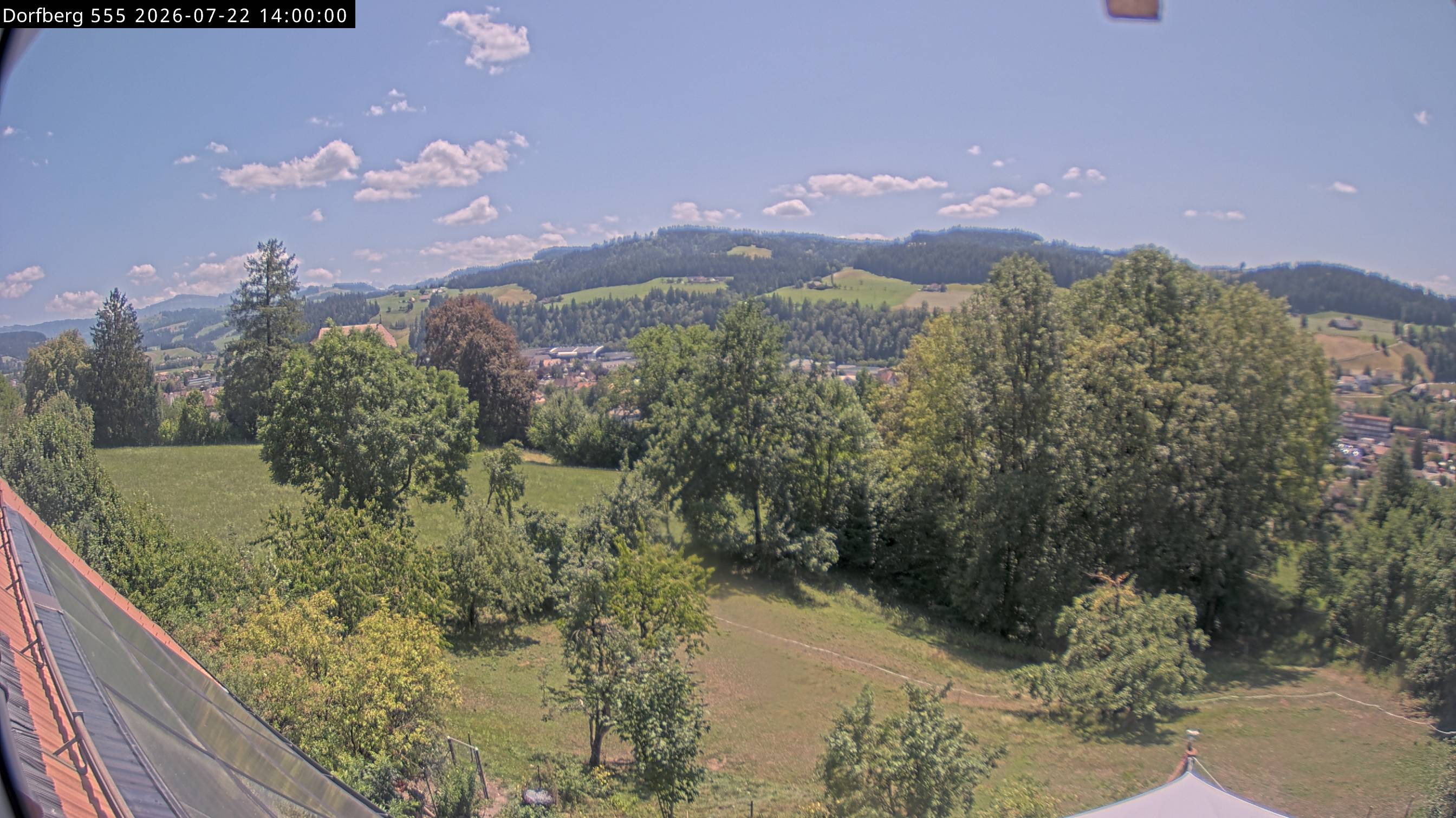Webcam-Bild: Aussicht vom Dorfberg in Langnau 20260722-140000