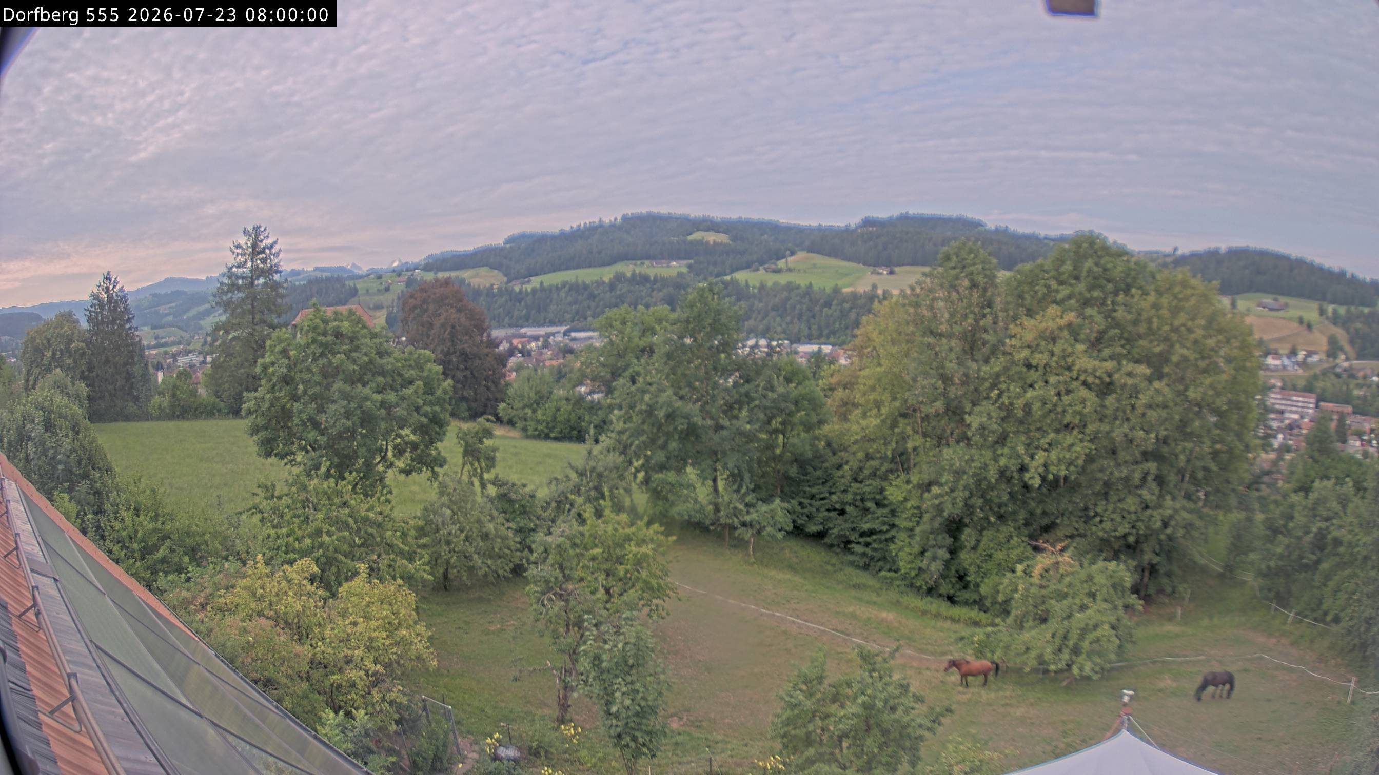 Webcam-Bild: Aussicht vom Dorfberg in Langnau 20260723-080000