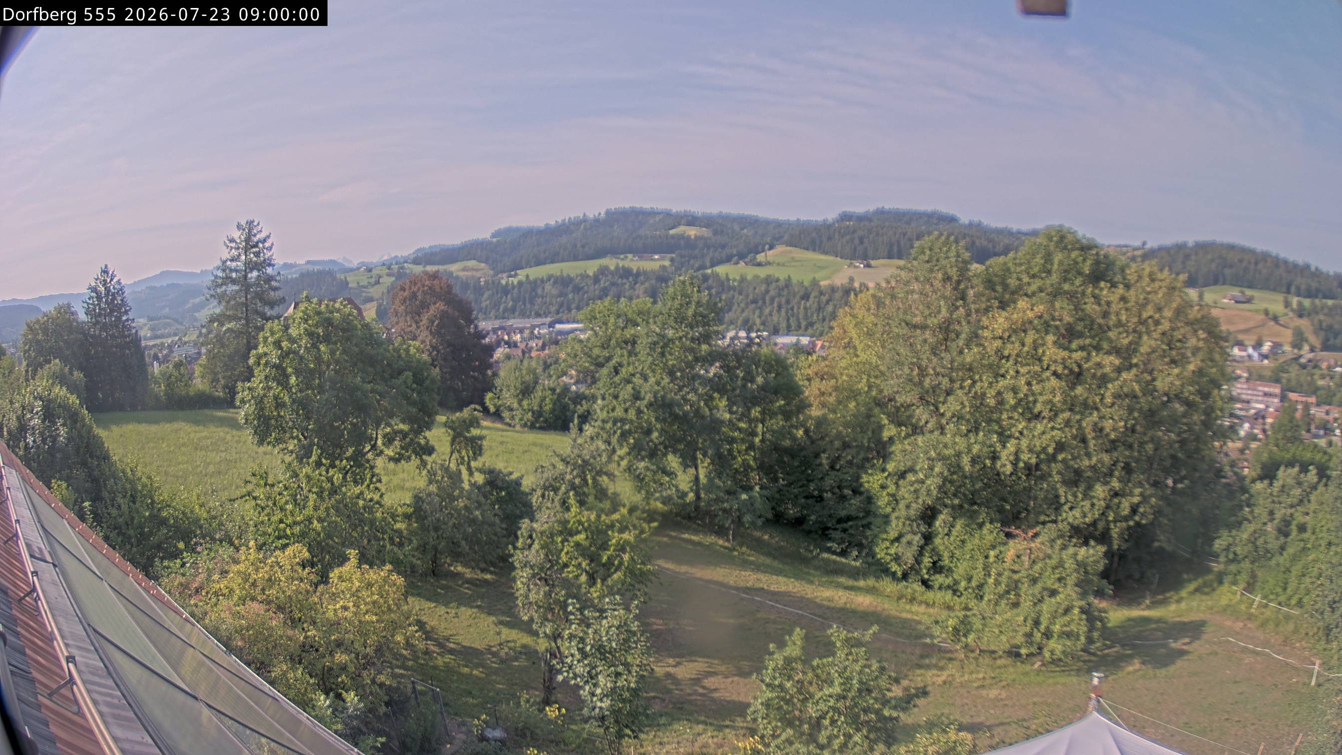 Webcam-Bild: Aussicht vom Dorfberg in Langnau 20260723-090000