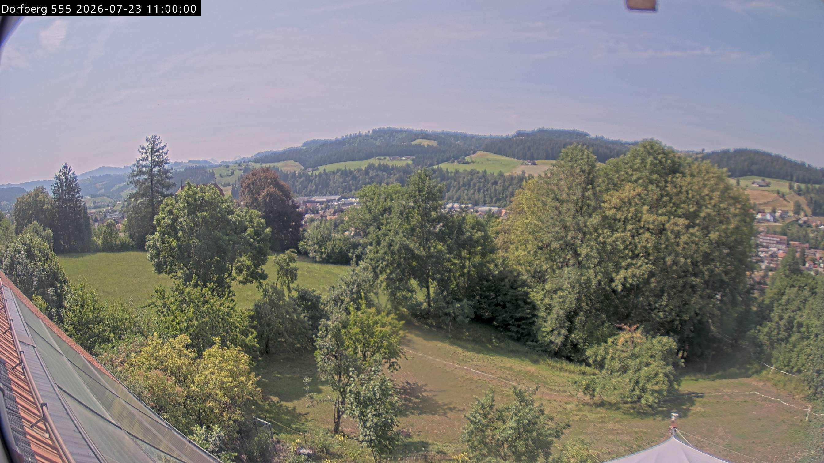 Webcam-Bild: Aussicht vom Dorfberg in Langnau 20260723-110000