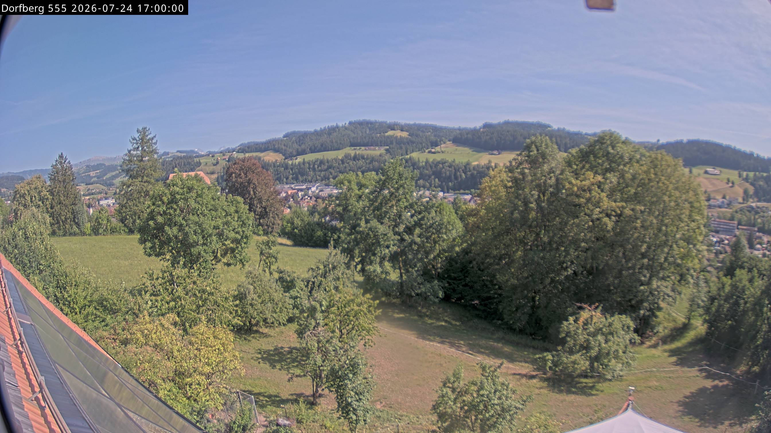 Webcam-Bild: Aussicht vom Dorfberg in Langnau 20260724-170000