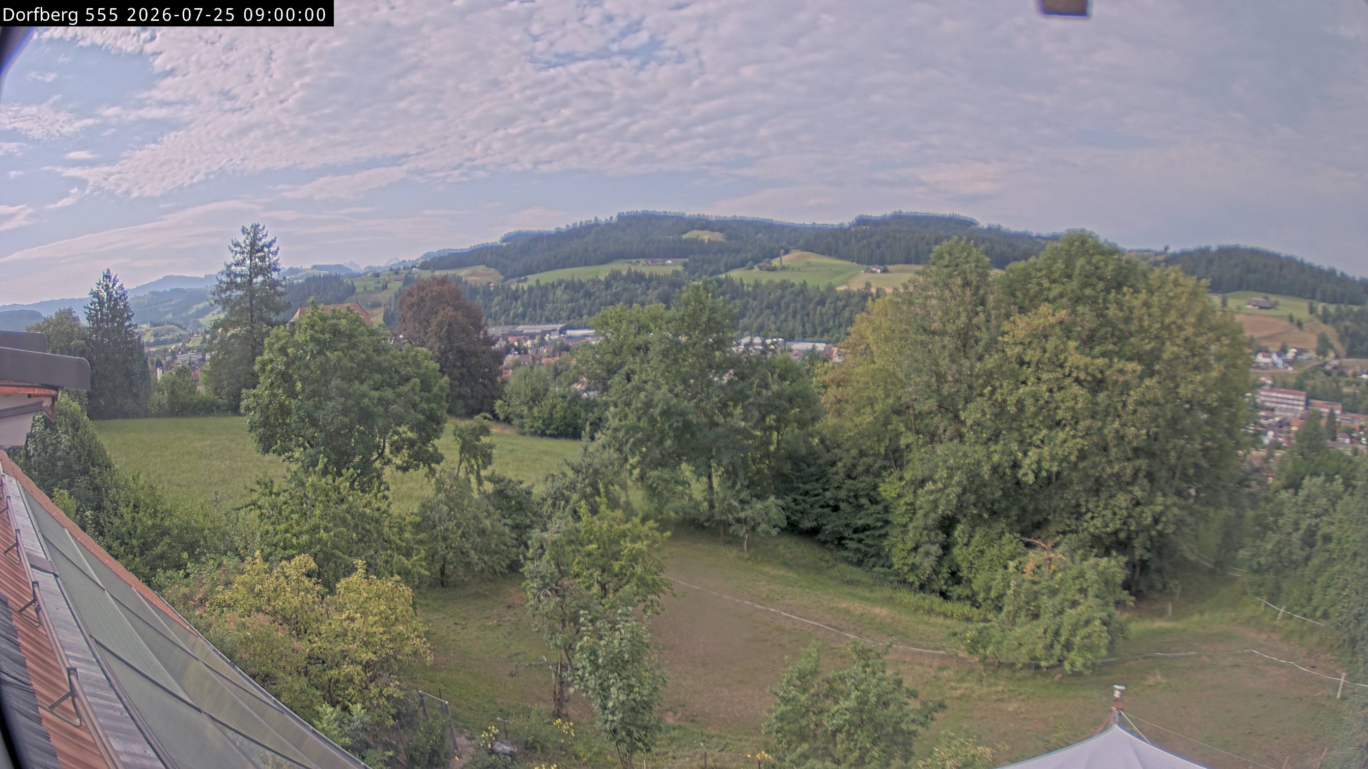 Webcam-Bild: Aussicht vom Dorfberg in Langnau 20260725-090000